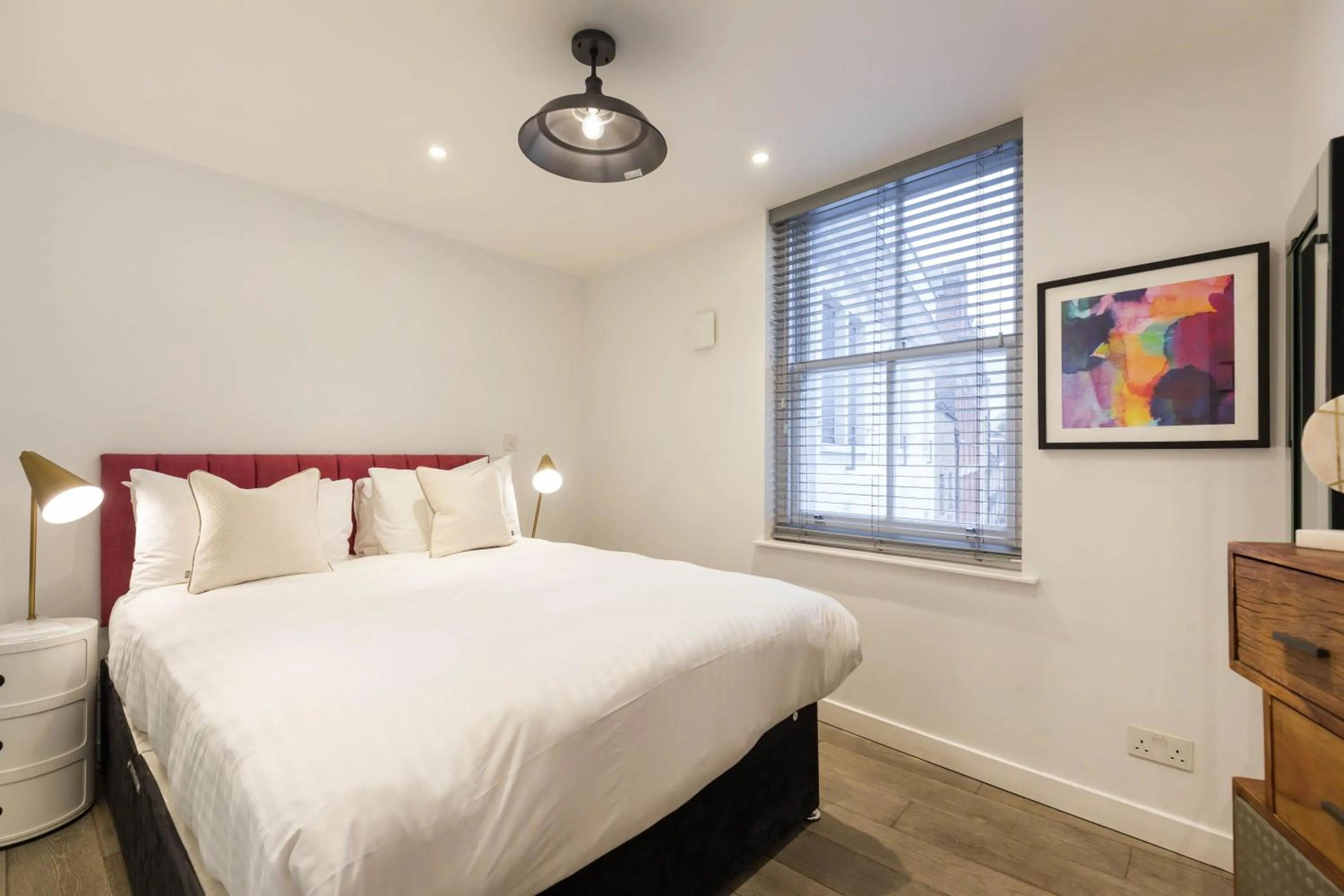 Bed in Urban Chic - Rathbone