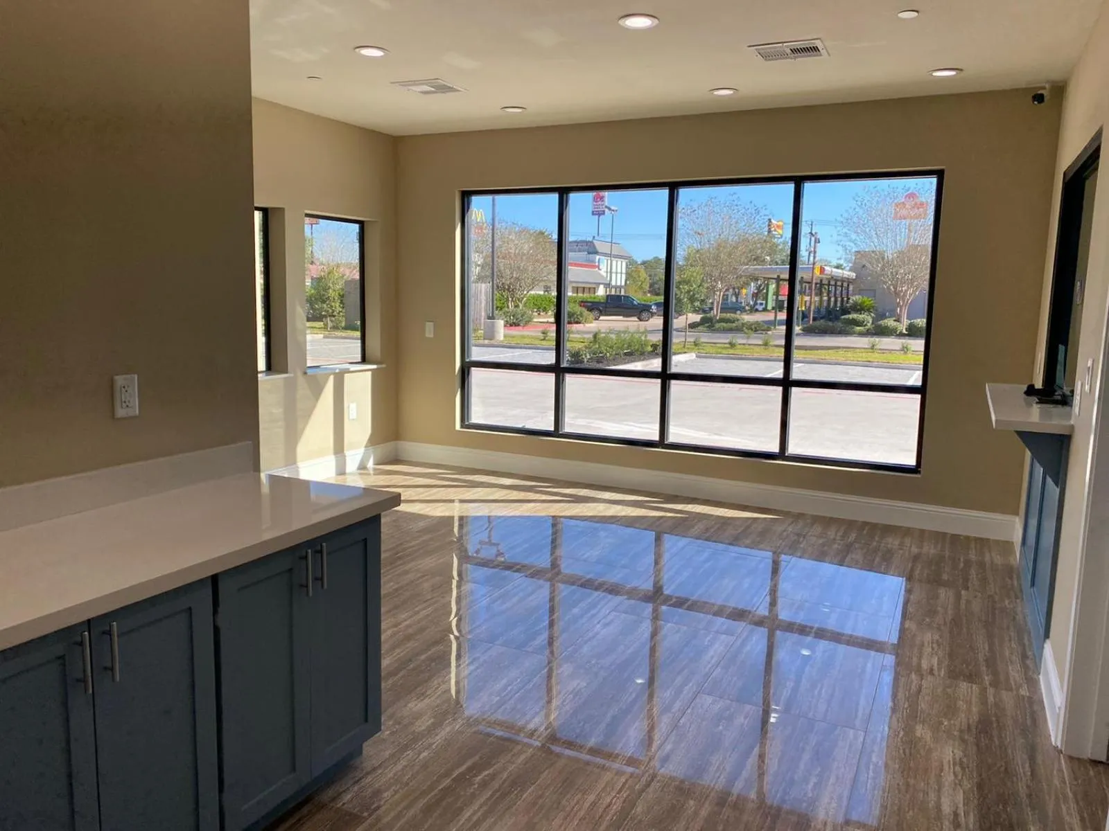 Lobby or reception in Lone Star Inn - Dickinson