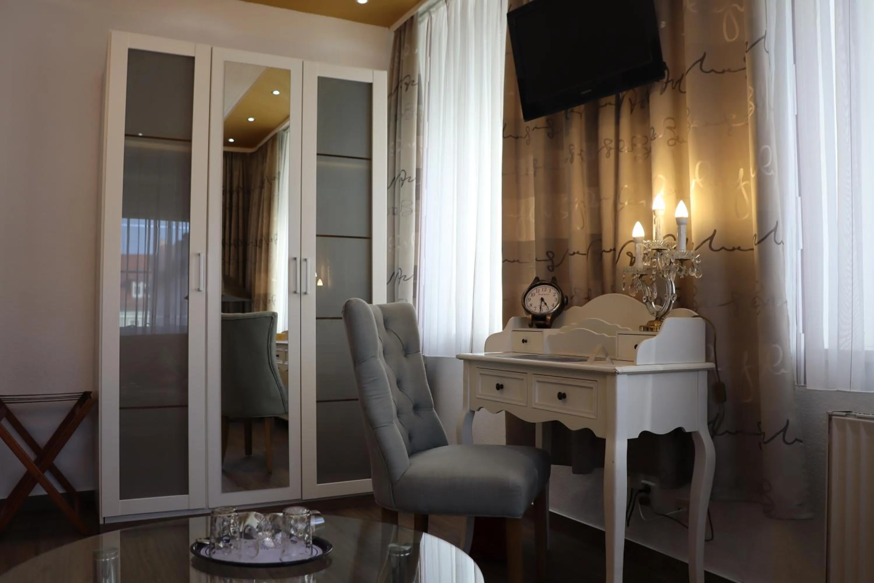 TV and multimedia in Boulevardhotel Sängerstadt - alle Zimmer klimatisiert