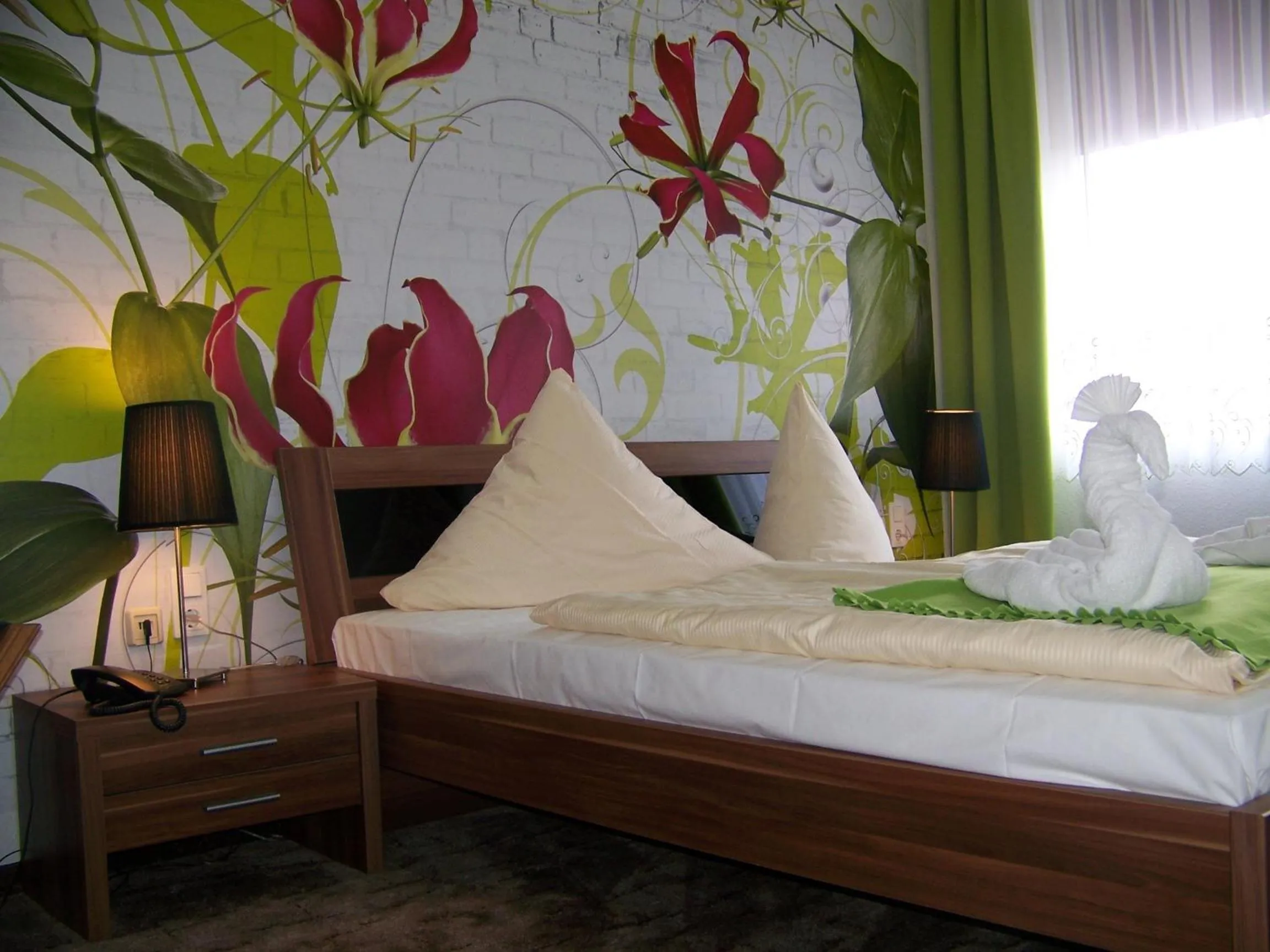 Photo of the whole room, Bed in Boulevardhotel Sängerstadt - alle Zimmer klimatisiert