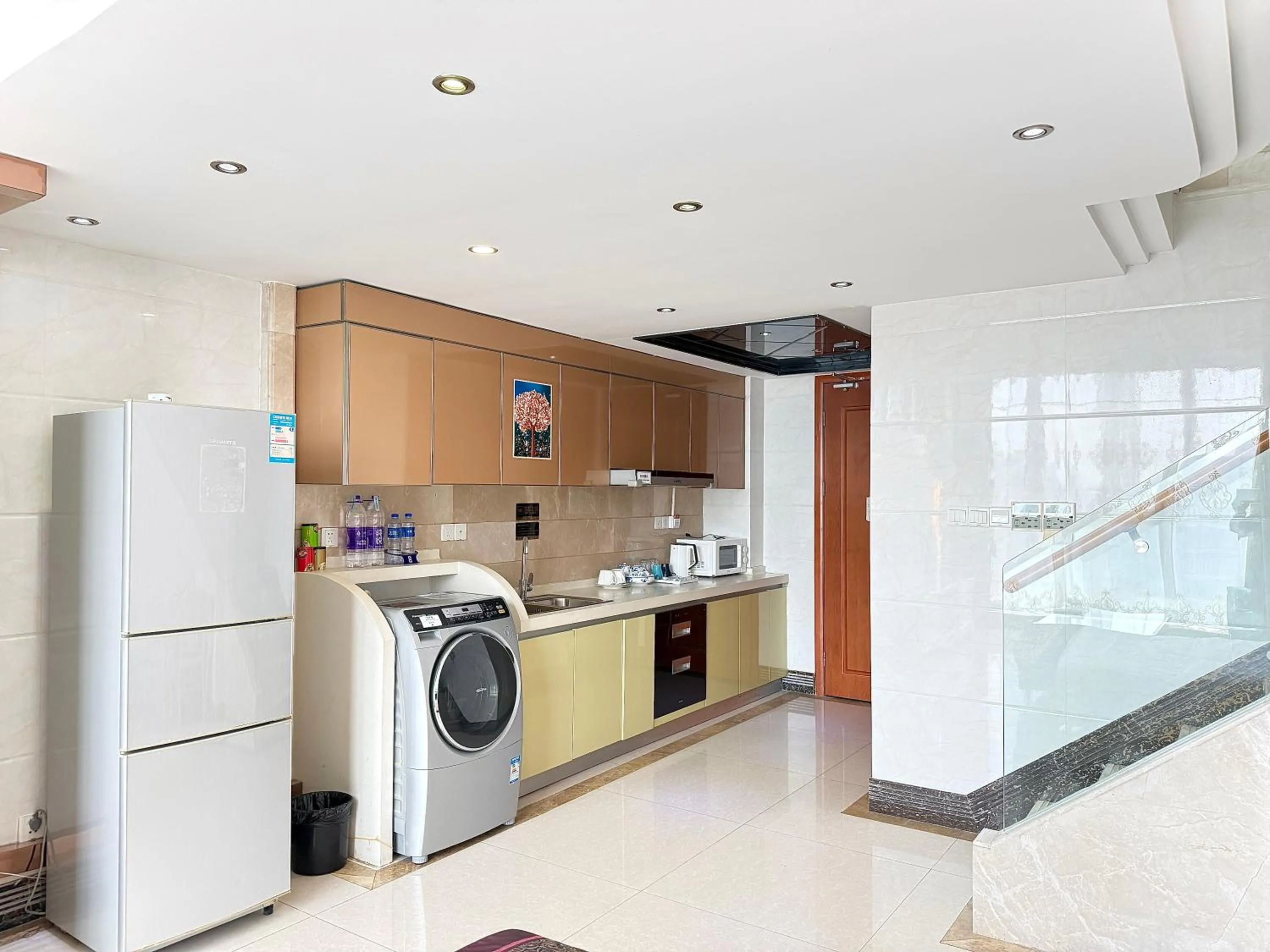 Kitchen or kitchenette in Barton International Residence Guangzhou - located in the city center adjacent to Beijing Road Pedestrian Street and Dafo Temple and close to the subway