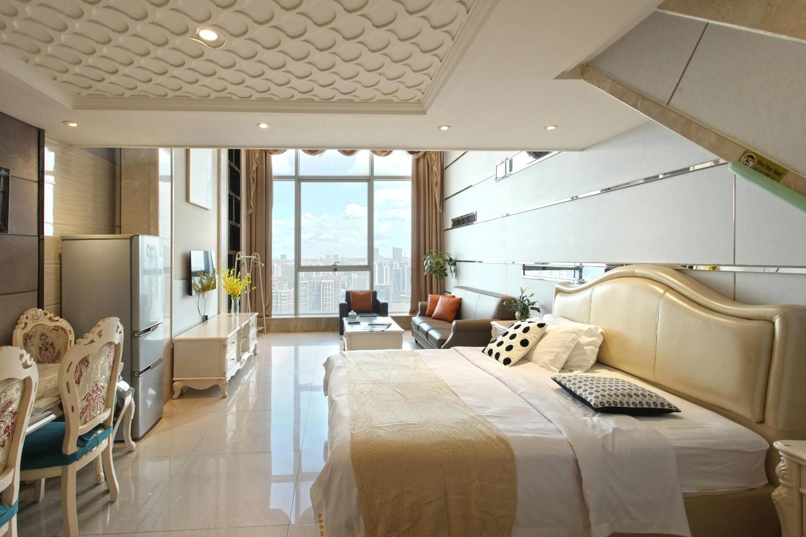 Living room, Bed in Barton International Residence Guangzhou - located in the city center adjacent to Beijing Road Pedestrian Street and Dafo Temple and close to the subway