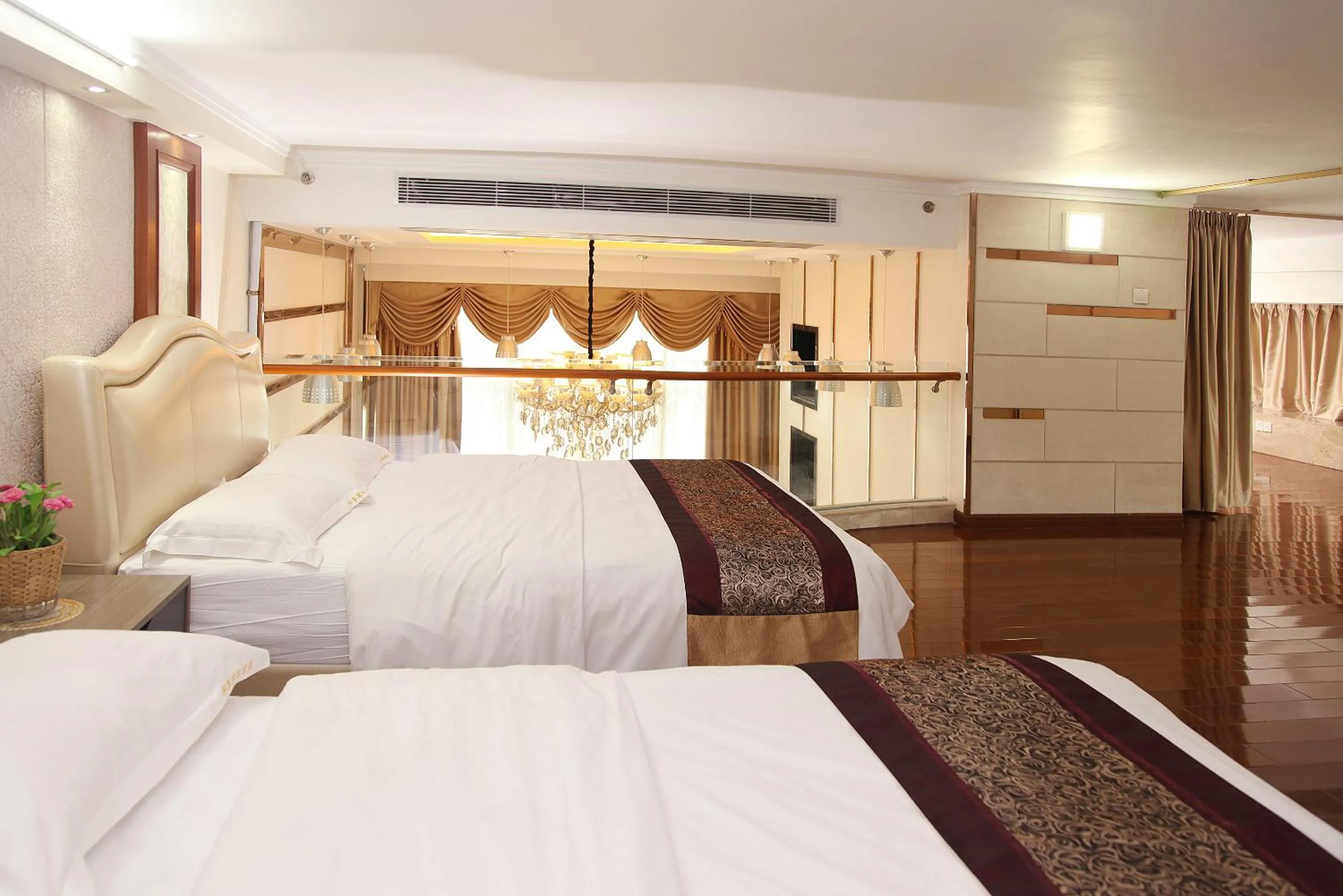 Bedroom, Bed in Barton International Residence Guangzhou - located in the city center adjacent to Beijing Road Pedestrian Street and Dafo Temple and close to the subway