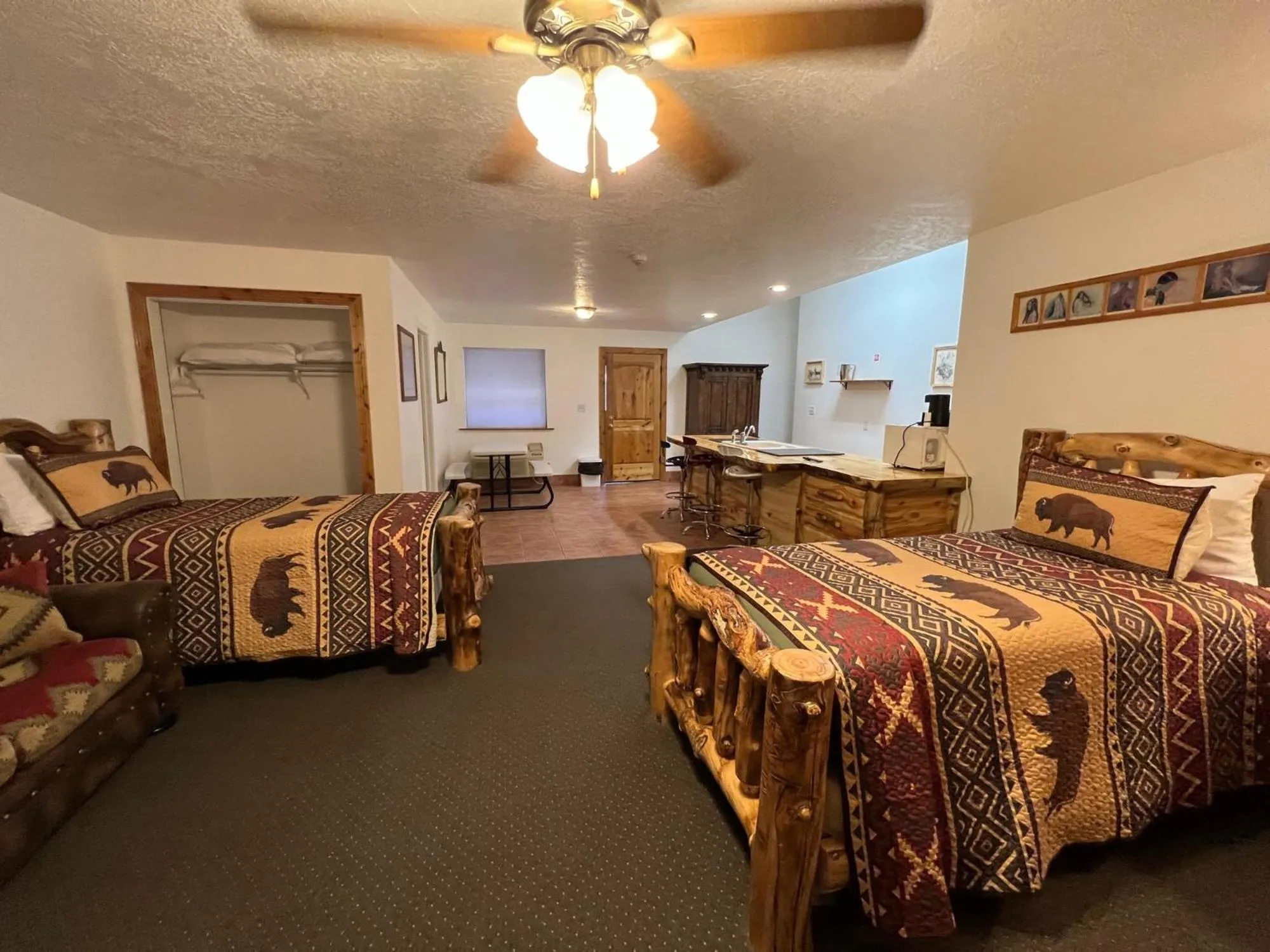 Bed in THE SNUGGLE INN