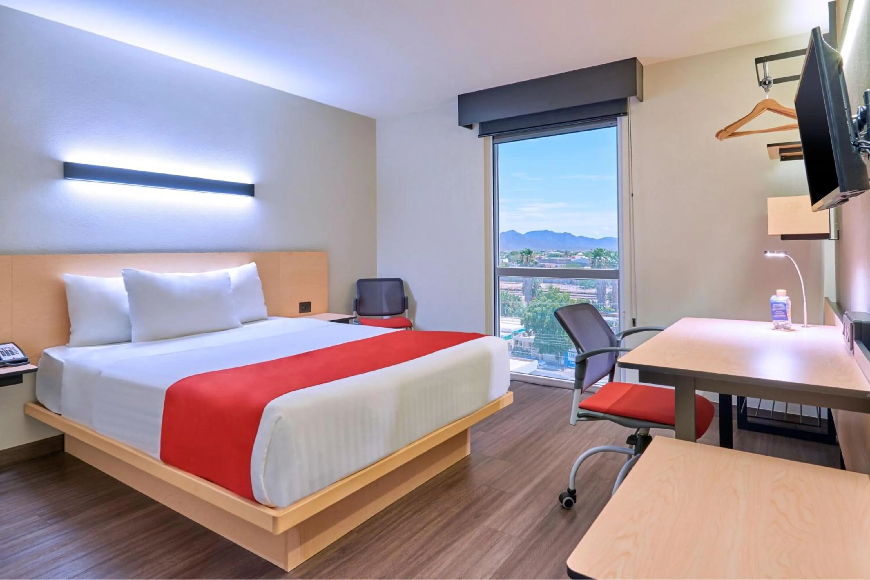 Photo of the whole room, Bed in City Express by Marriott Caborca