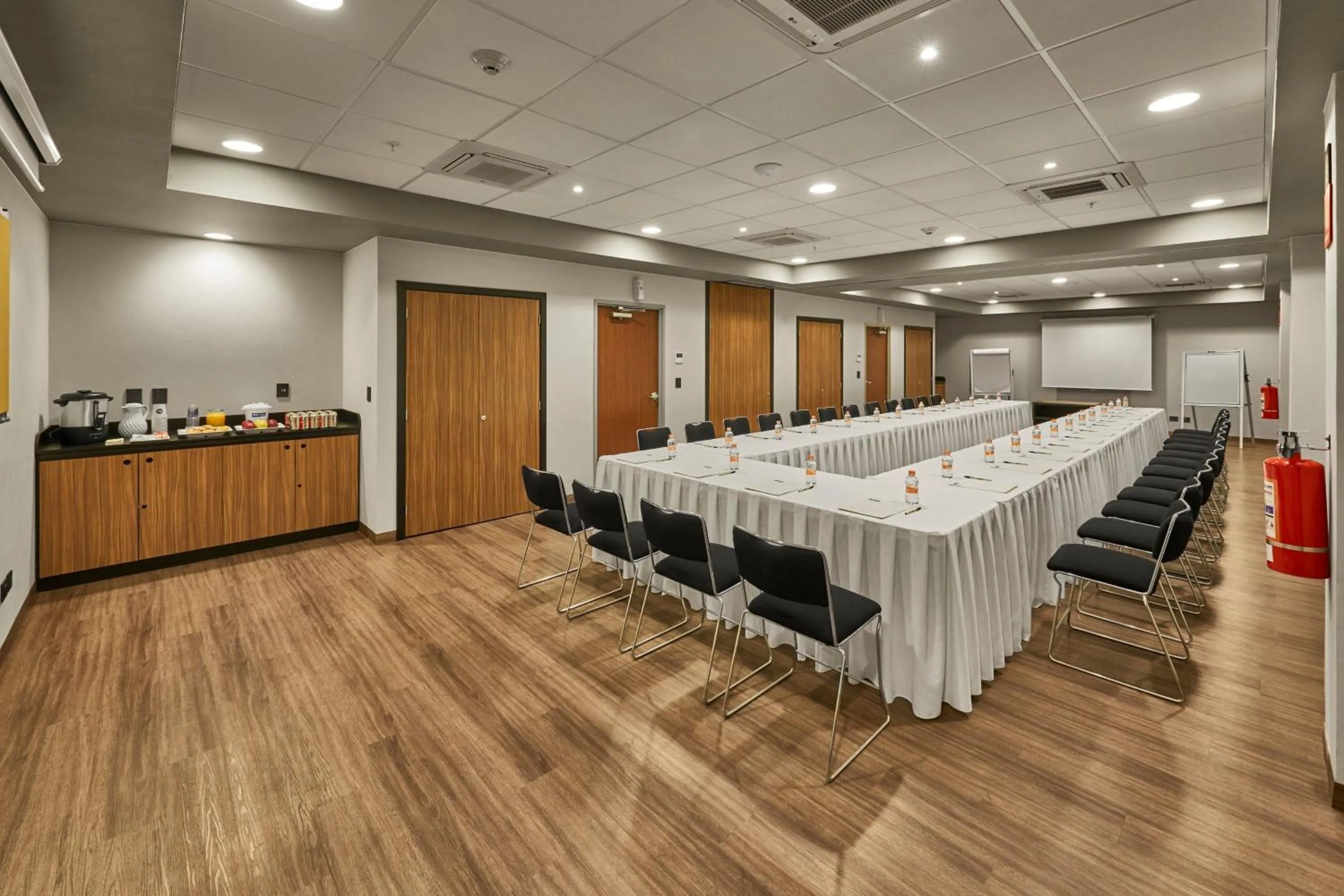 Meeting/conference room in City Express by Marriott Caborca