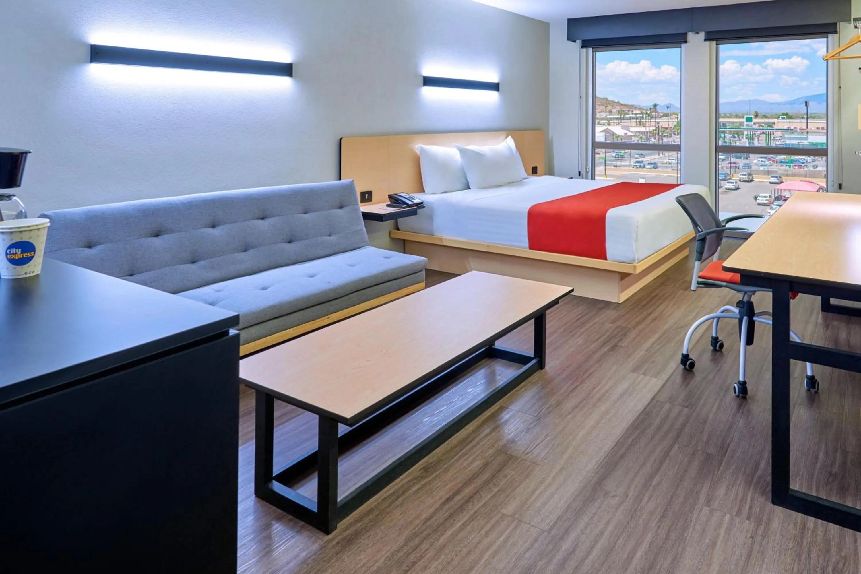 Photo of the whole room, Bed in City Express by Marriott Caborca