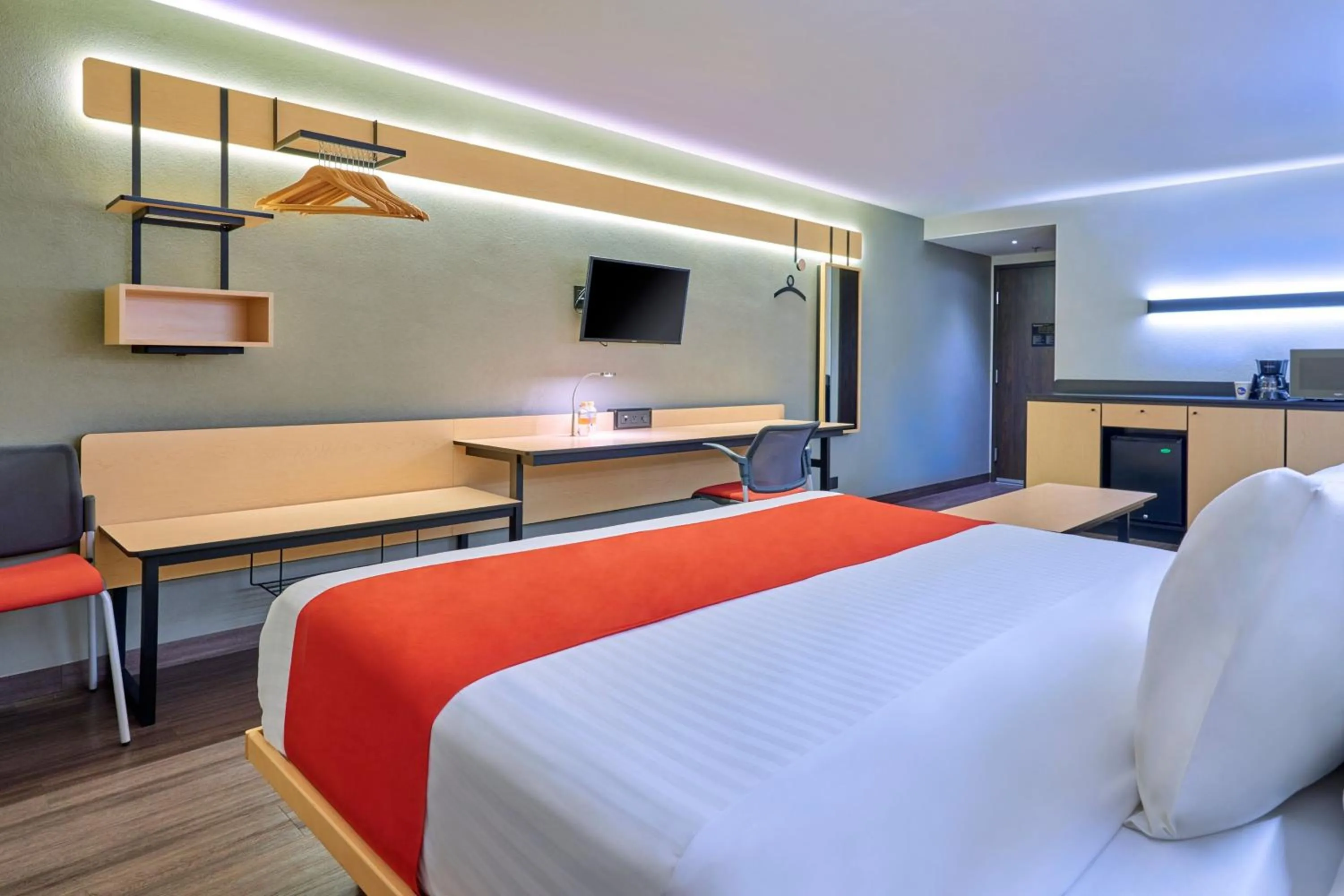 Photo of the whole room, Bed in City Express by Marriott Caborca