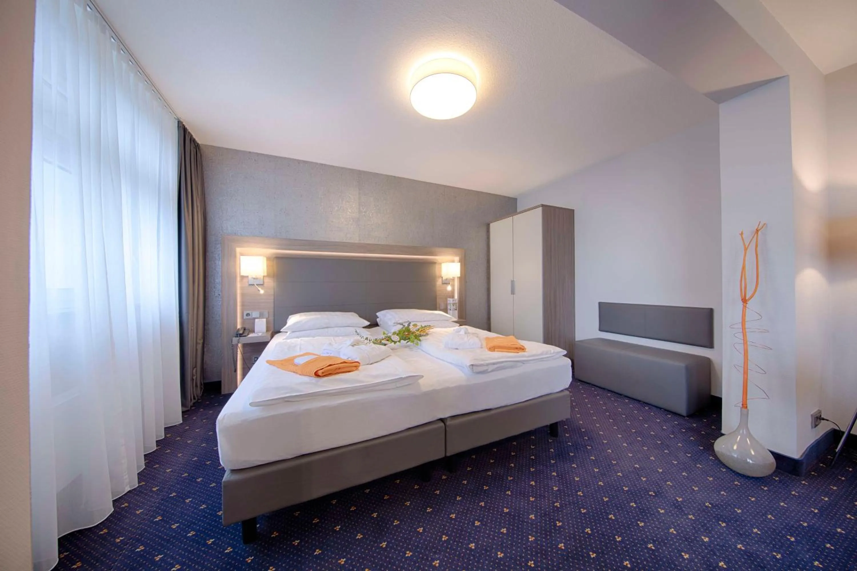 Photo of the whole room, Bed in Best Western Plus Hotel Steinsgarten