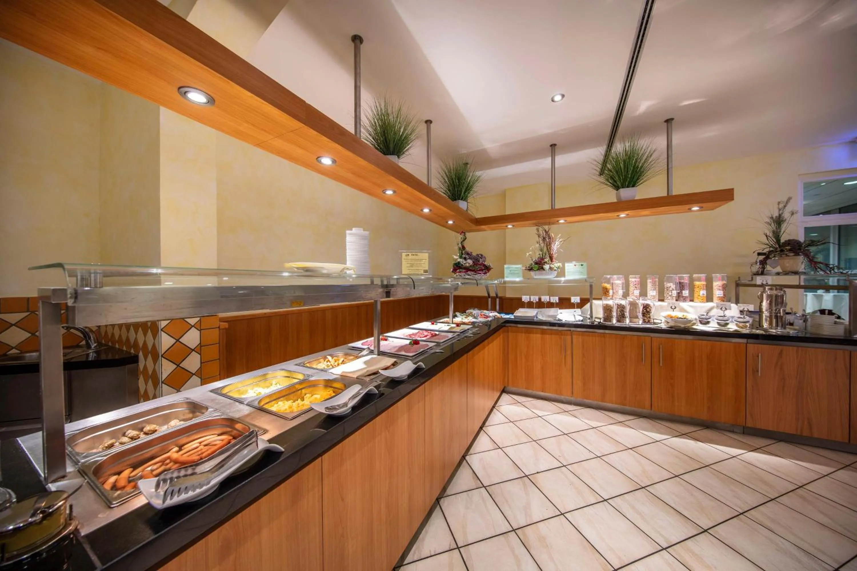 Breakfast in Best Western Plus Hotel Steinsgarten