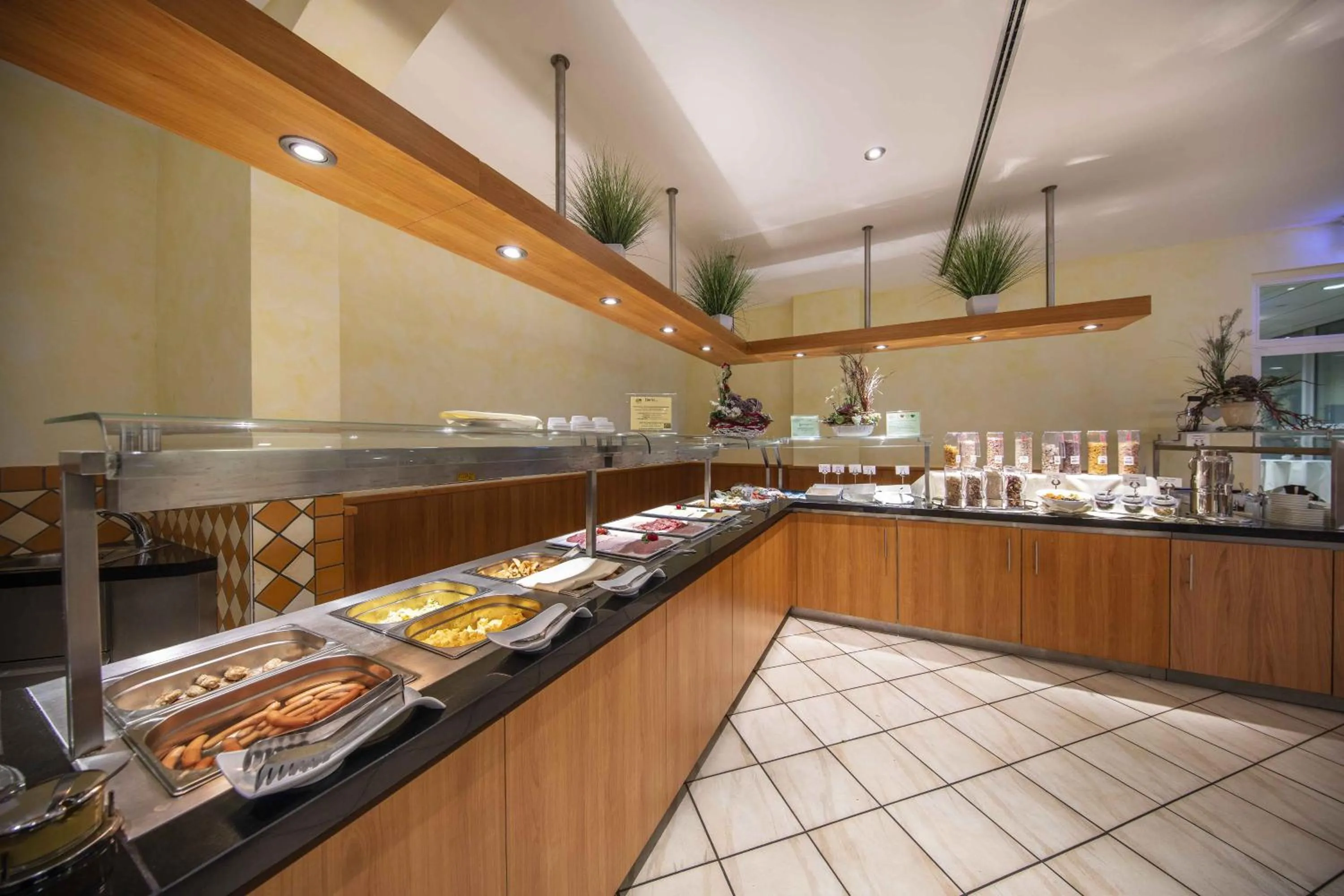 Breakfast in Best Western Plus Hotel Steinsgarten