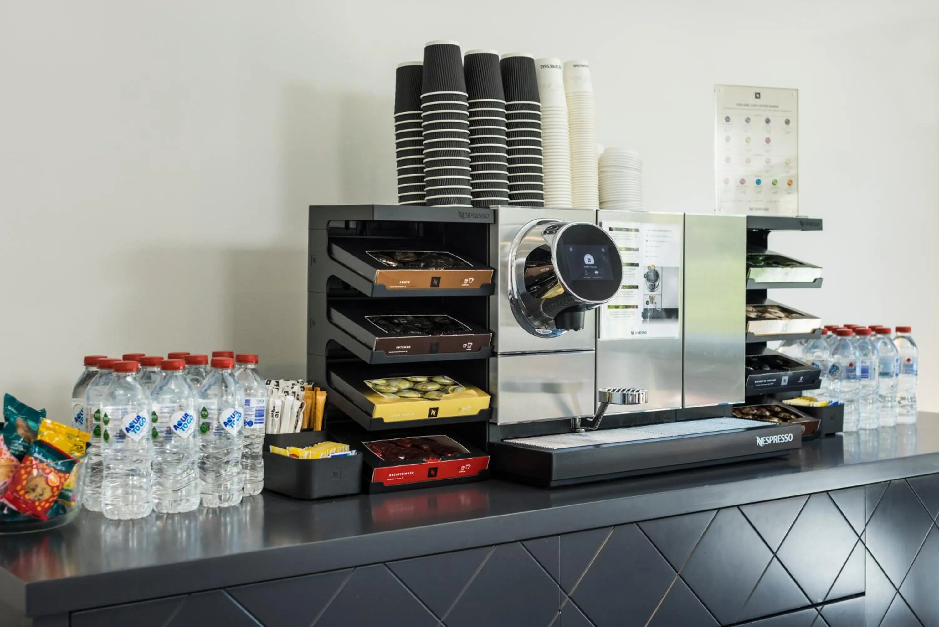 Coffee/tea facilities in The Abbott Boutique Hotel