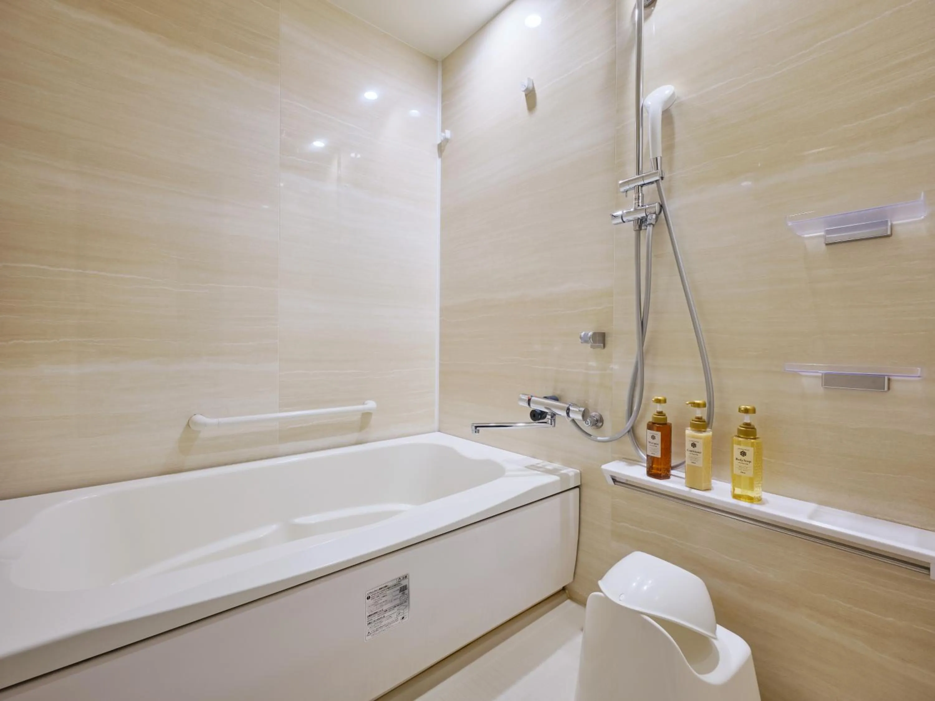 MONday Apart Premium UENO