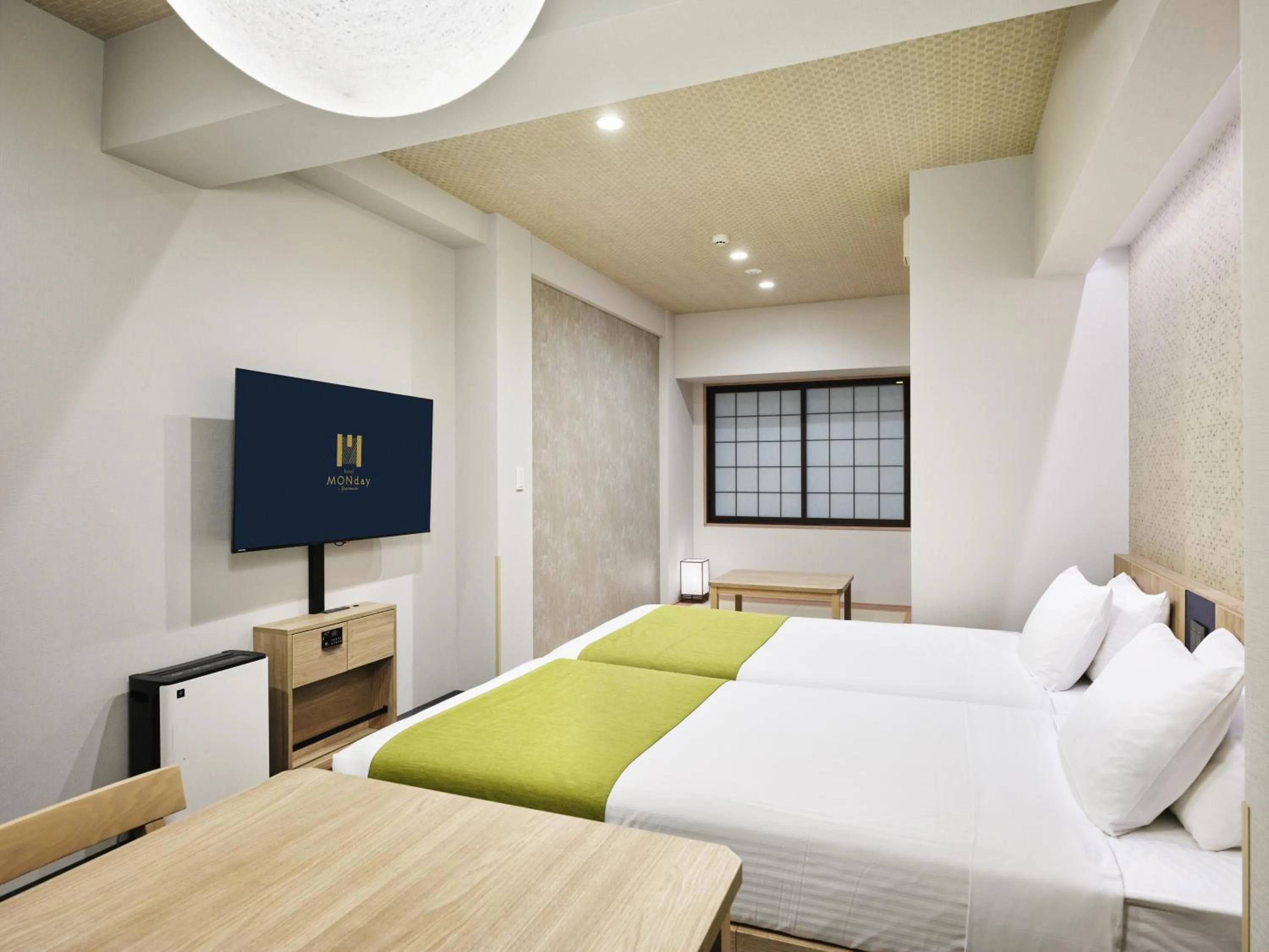 Bed in MONday Apart Premium UENO