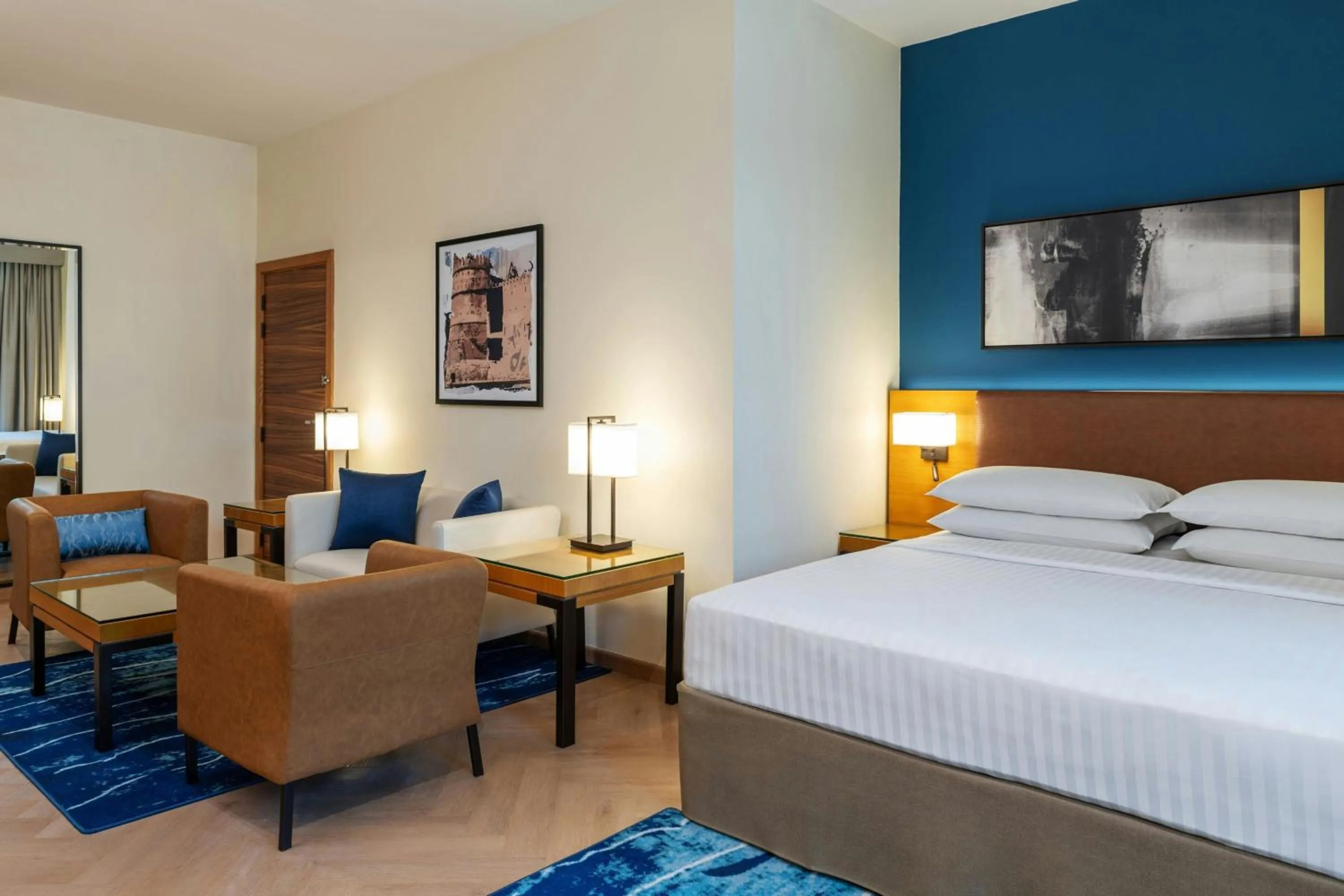 Photo of the whole room, Bed in Four Points by Sheraton Bur Dubai