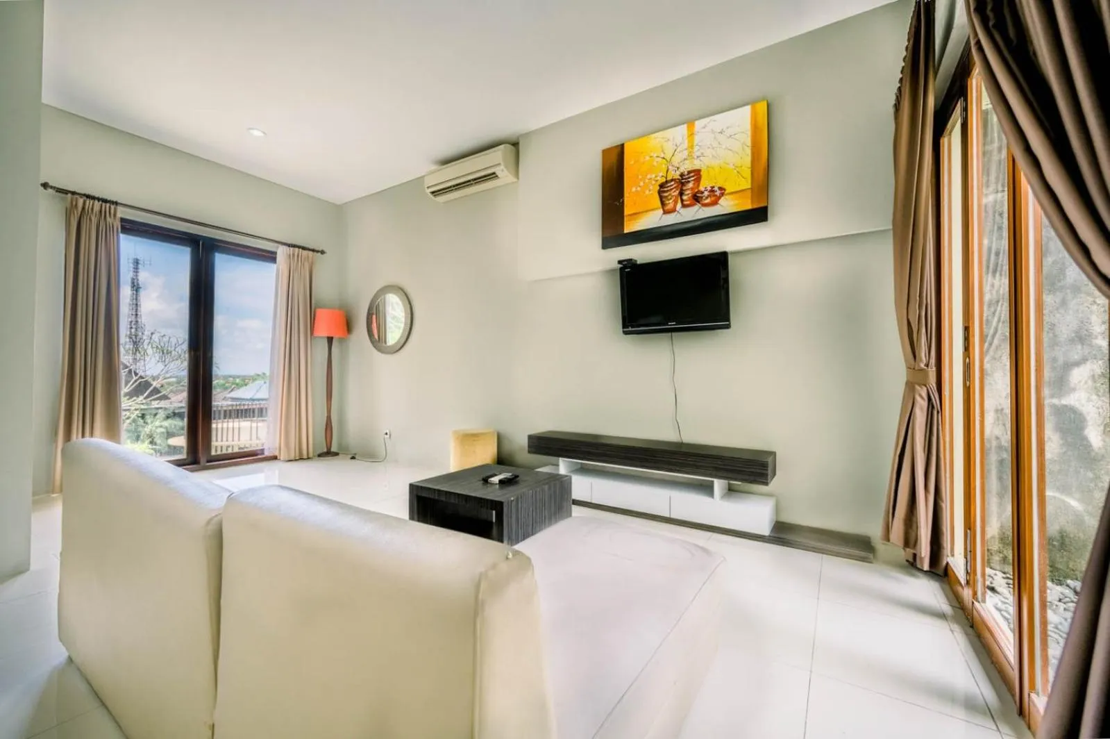 Communal lounge/ TV room in ABISHA Resort Jimbaran