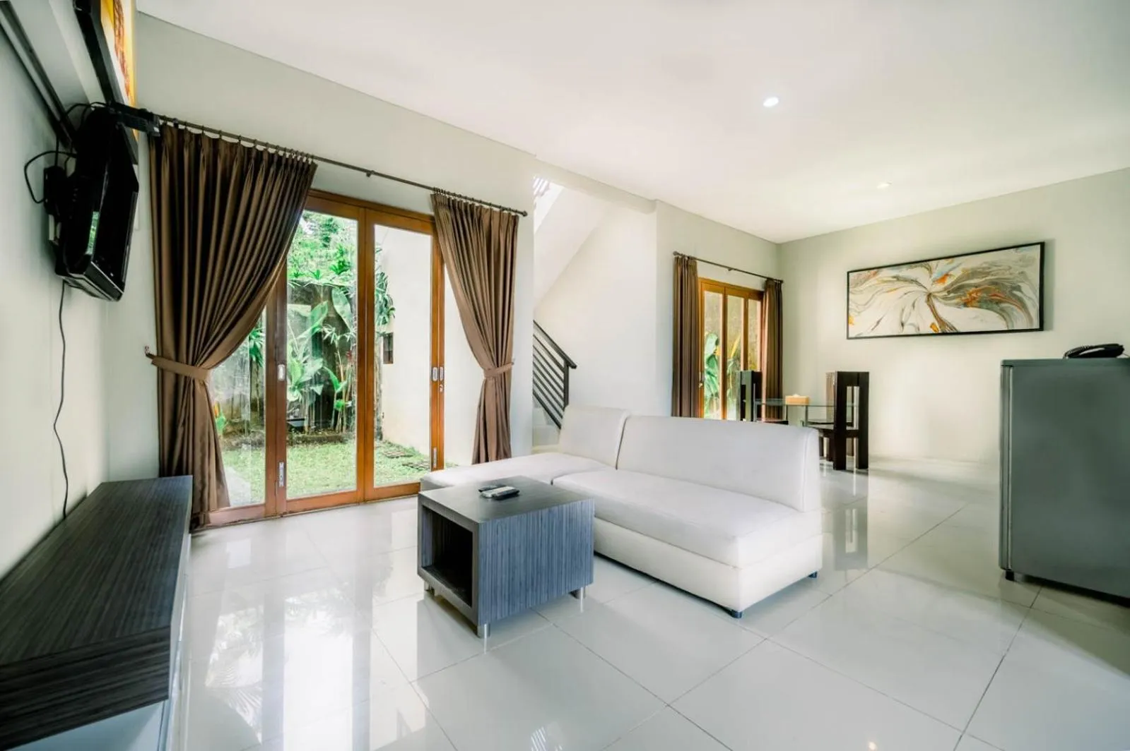 Communal lounge/ TV room in ABISHA Resort Jimbaran