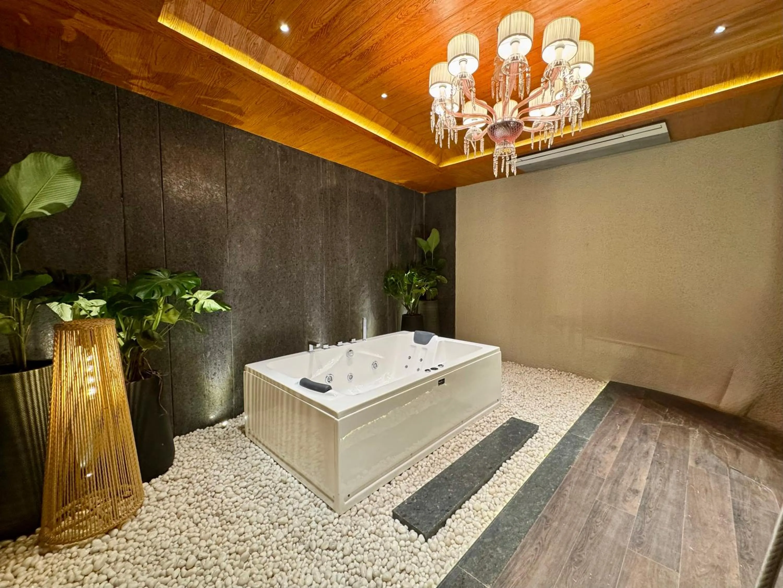 Bathroom in Valentia The Exotic Boutique Hotel - Pure Veg