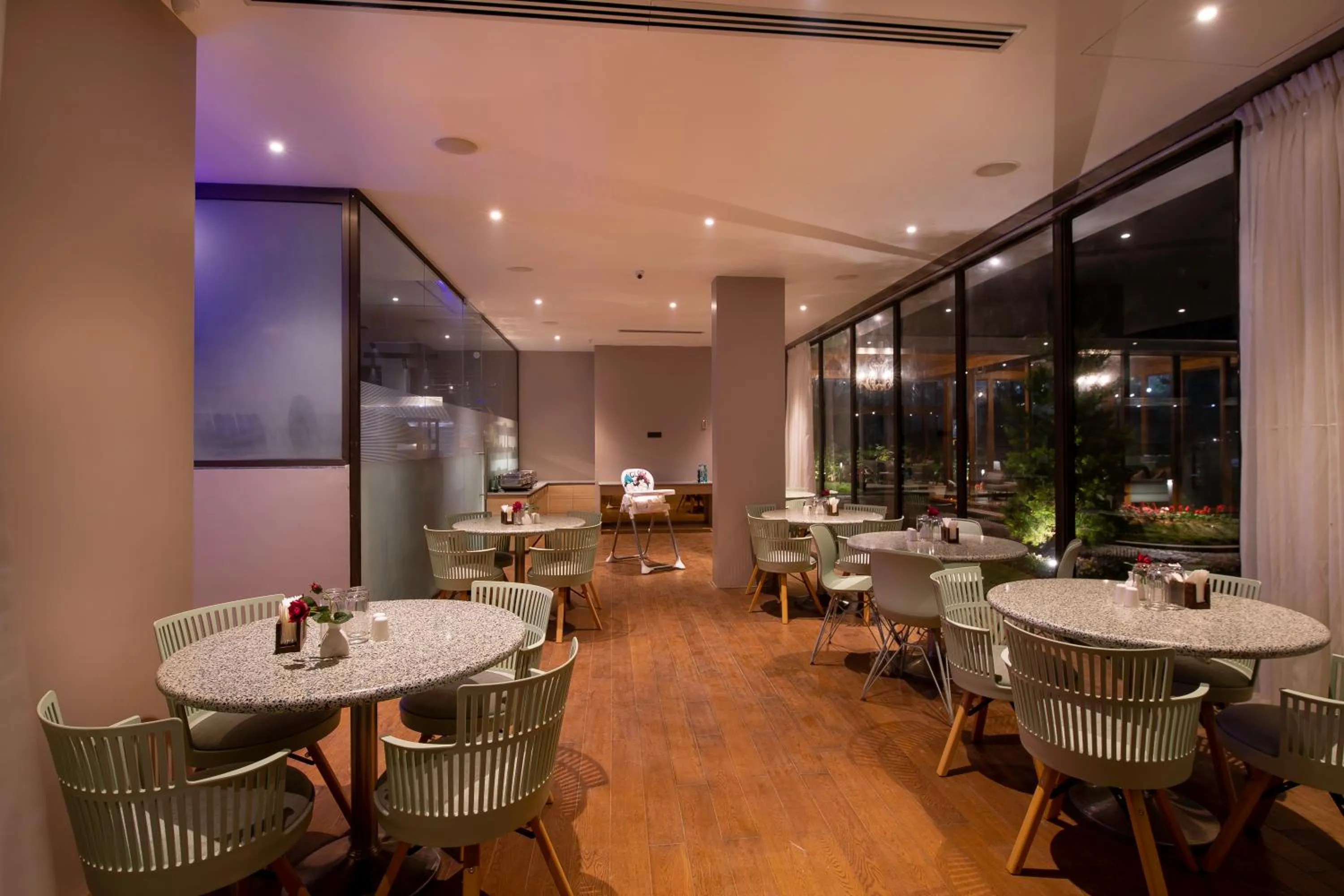 Restaurant/places to eat in Valentia The Exotic Boutique Hotel - Pure Veg