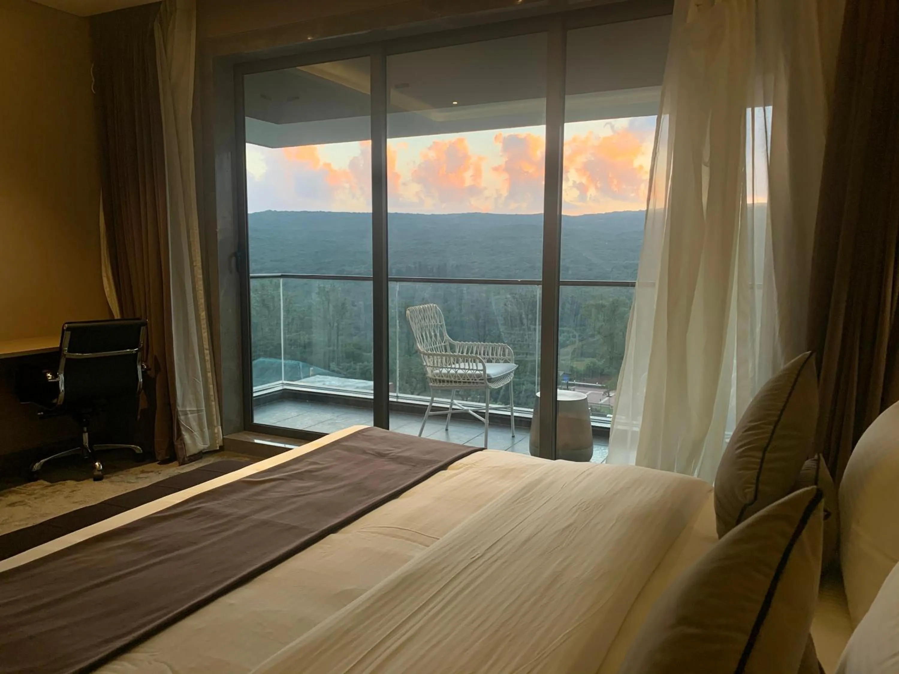 Bed in Valentia The Exotic Boutique Hotel - Pure Veg