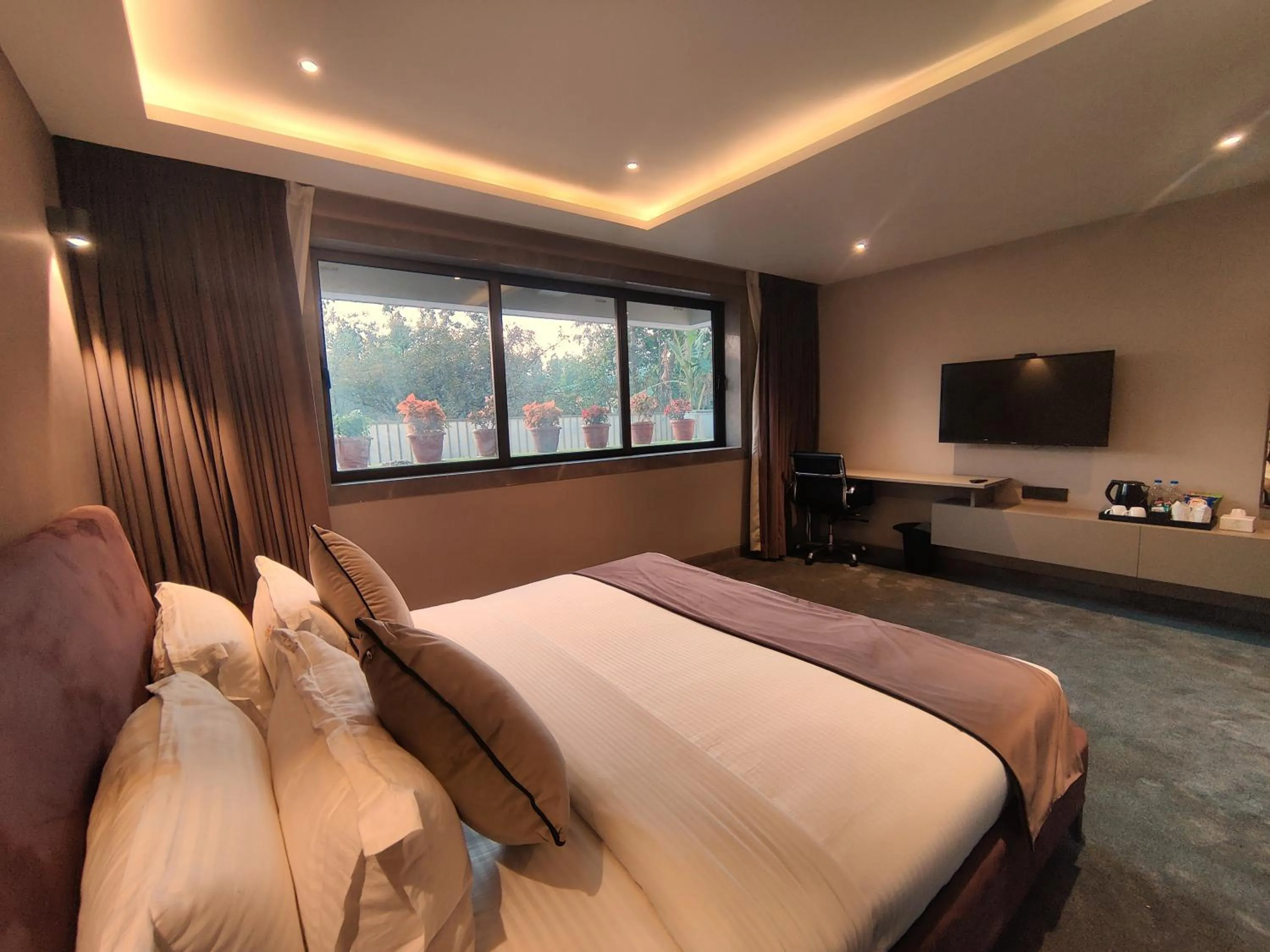 Bed in Valentia The Exotic Boutique Hotel - Pure Veg