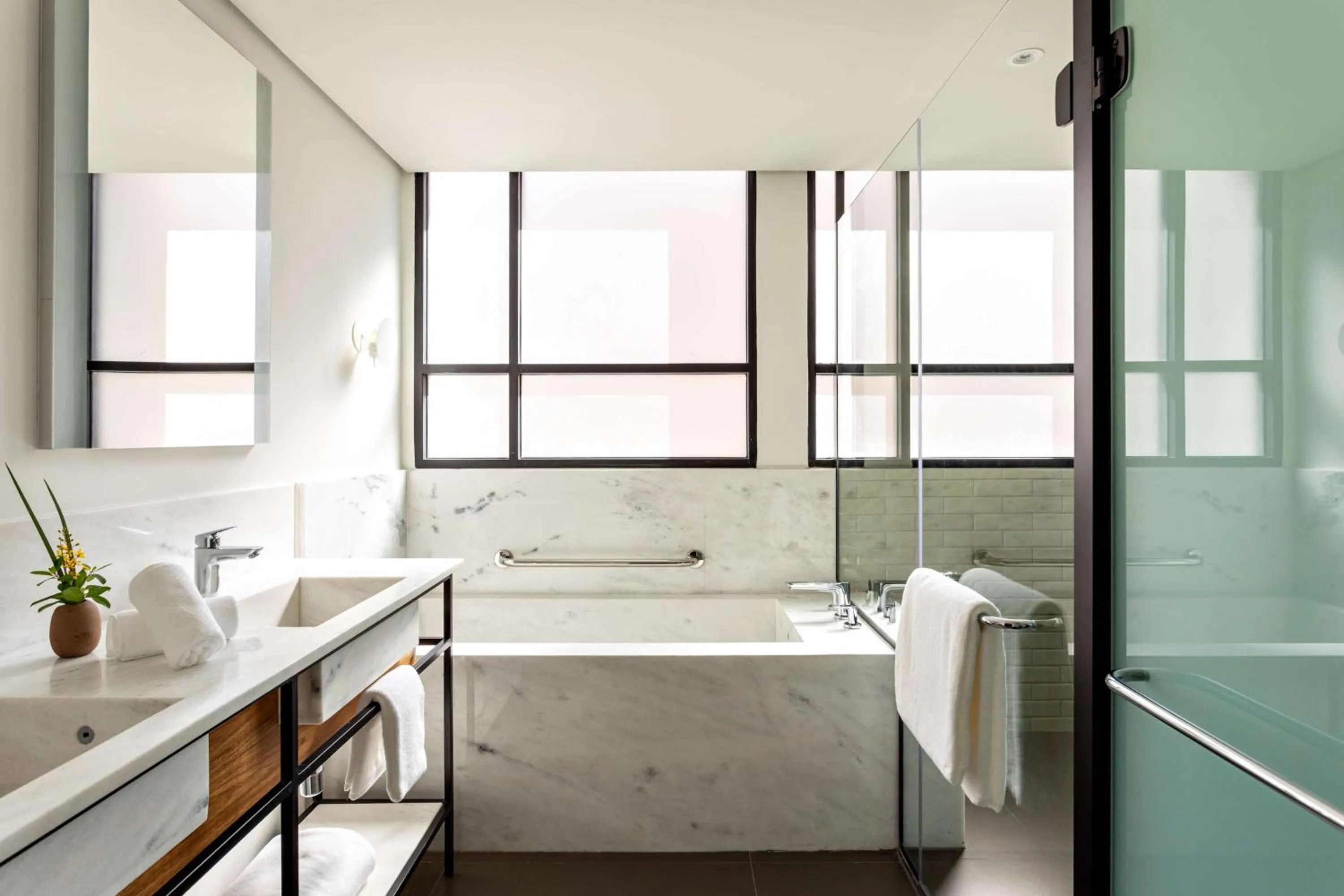 Bathroom, Bed in Canopy By Hilton Sao Paulo Jardins