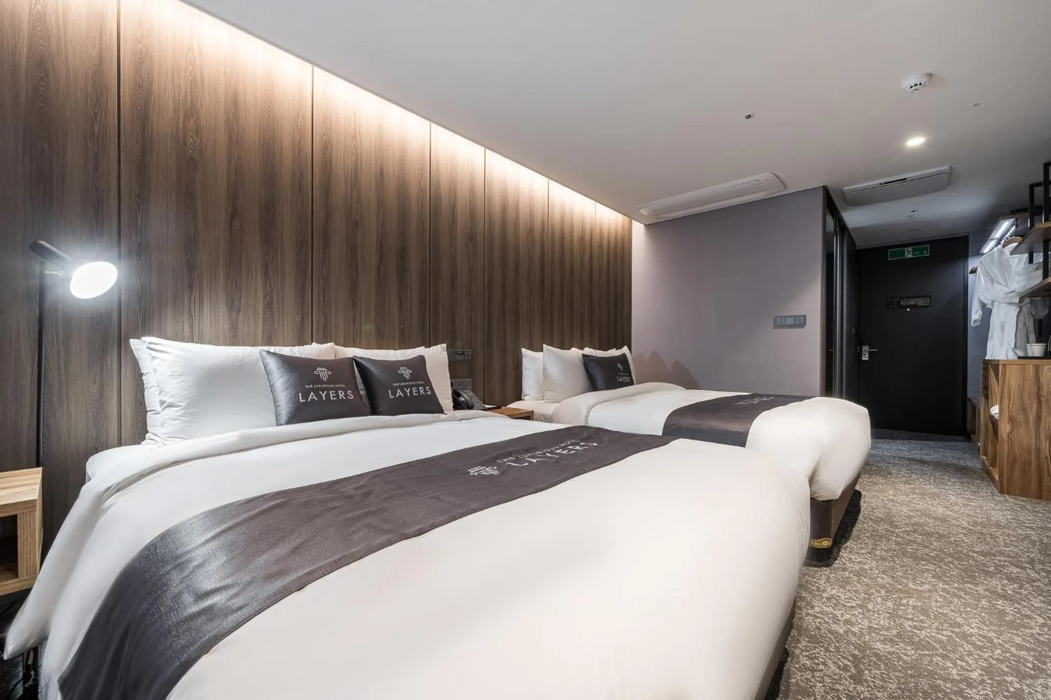 Bed in Layers Hotel Busan Hadan