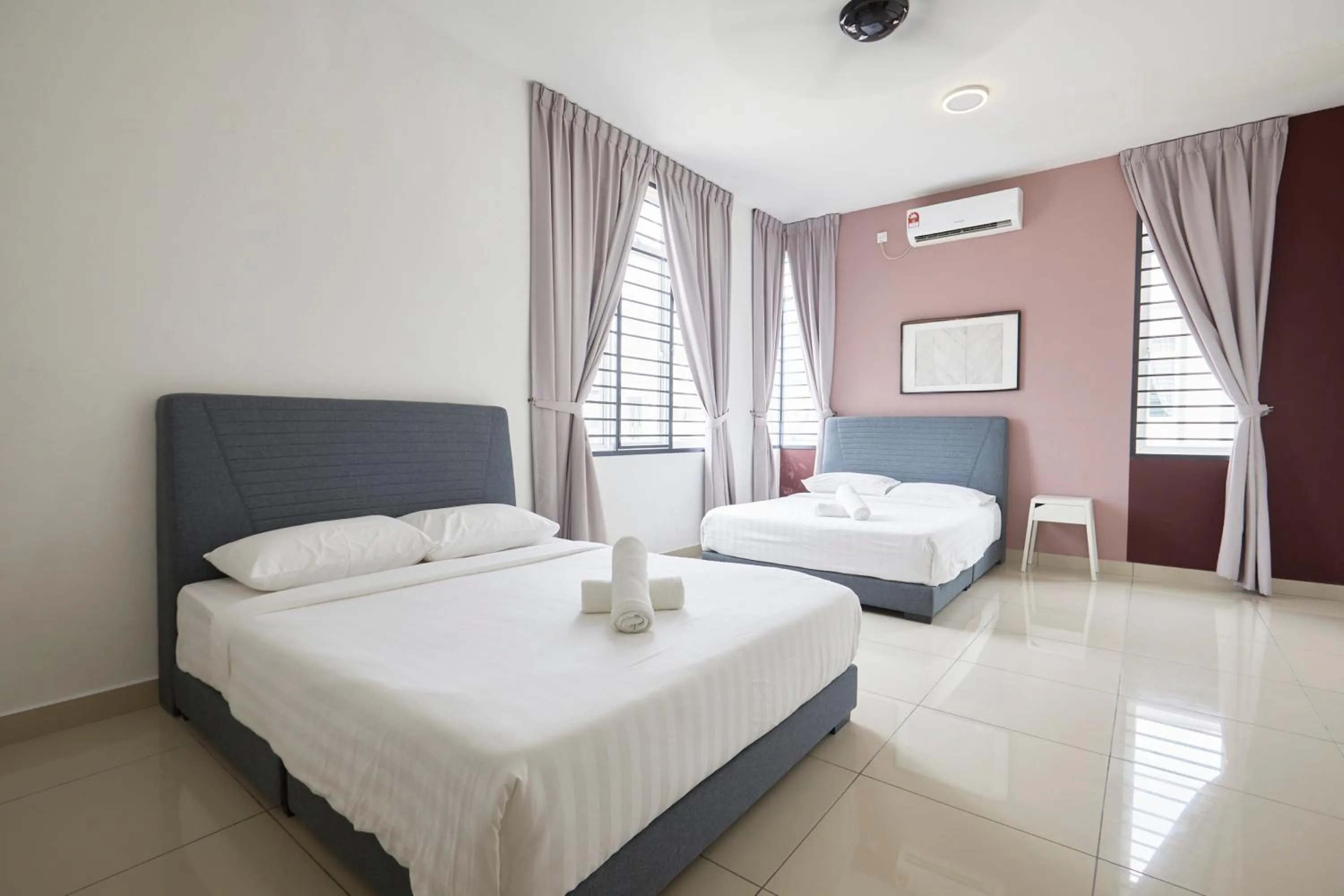 Photo of the whole room, Bed in Desaru Arcadia Villa By Convergence