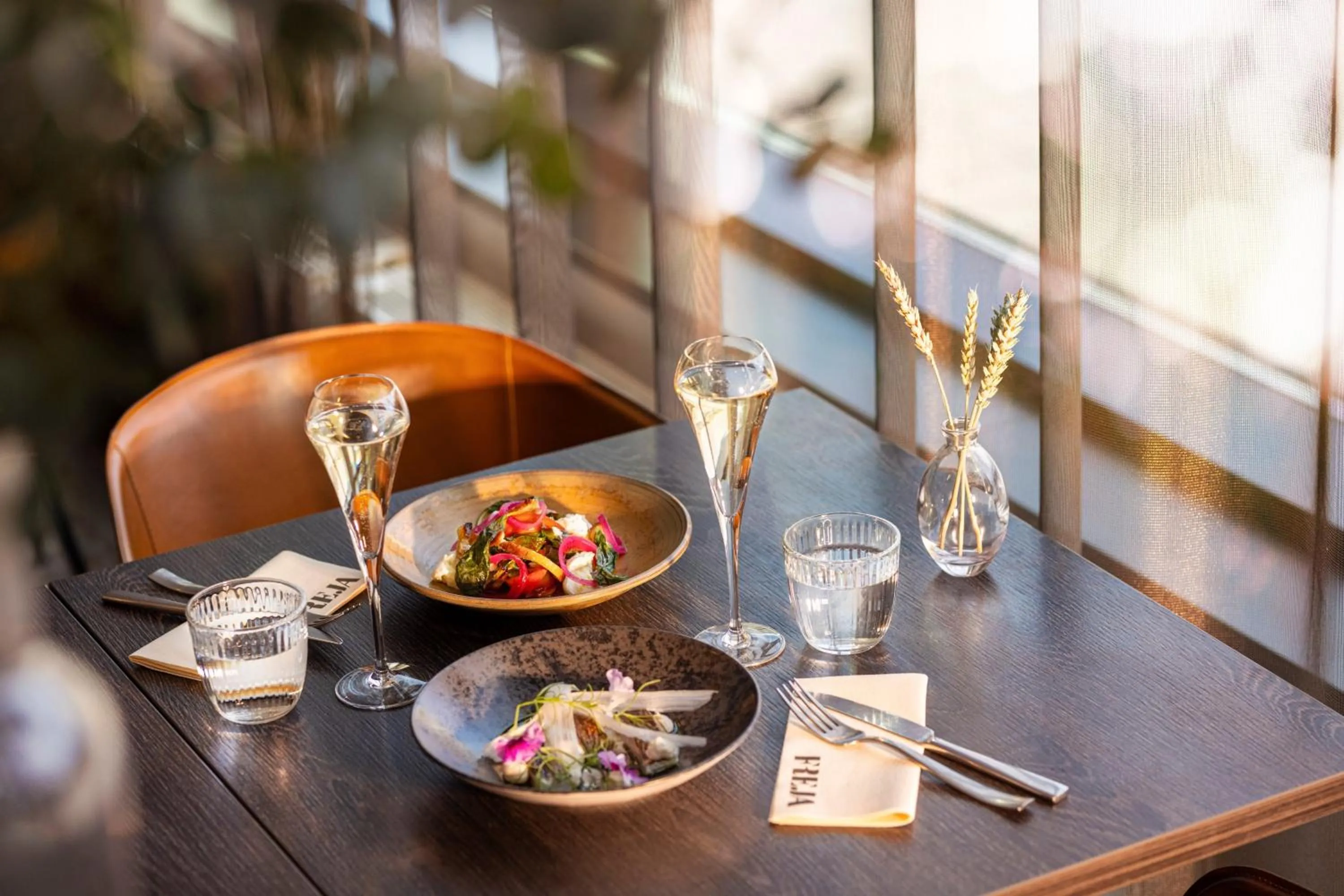 Restaurant/places to eat in Hotel Matts