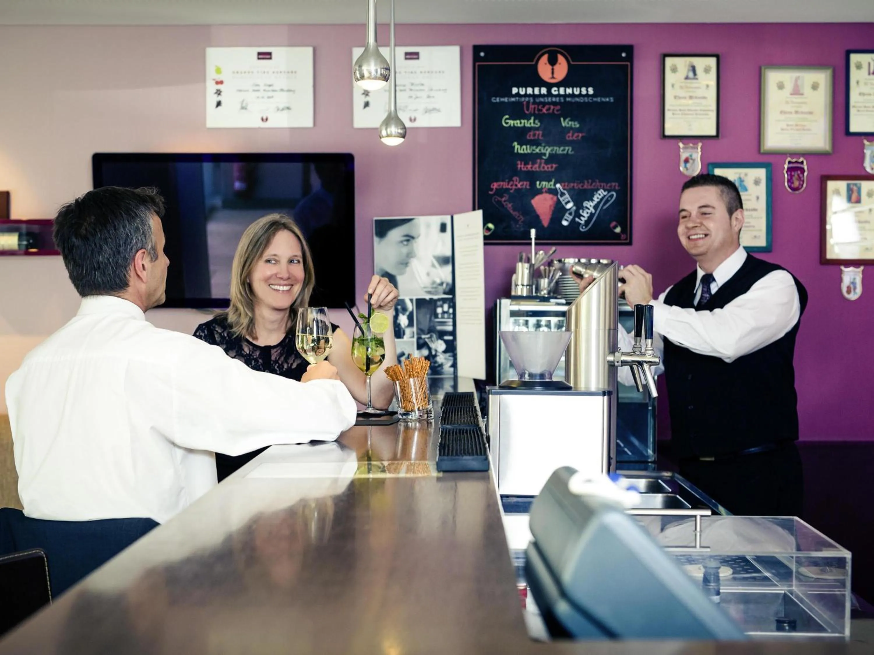 Lounge or bar in Mercure München City Schwabing