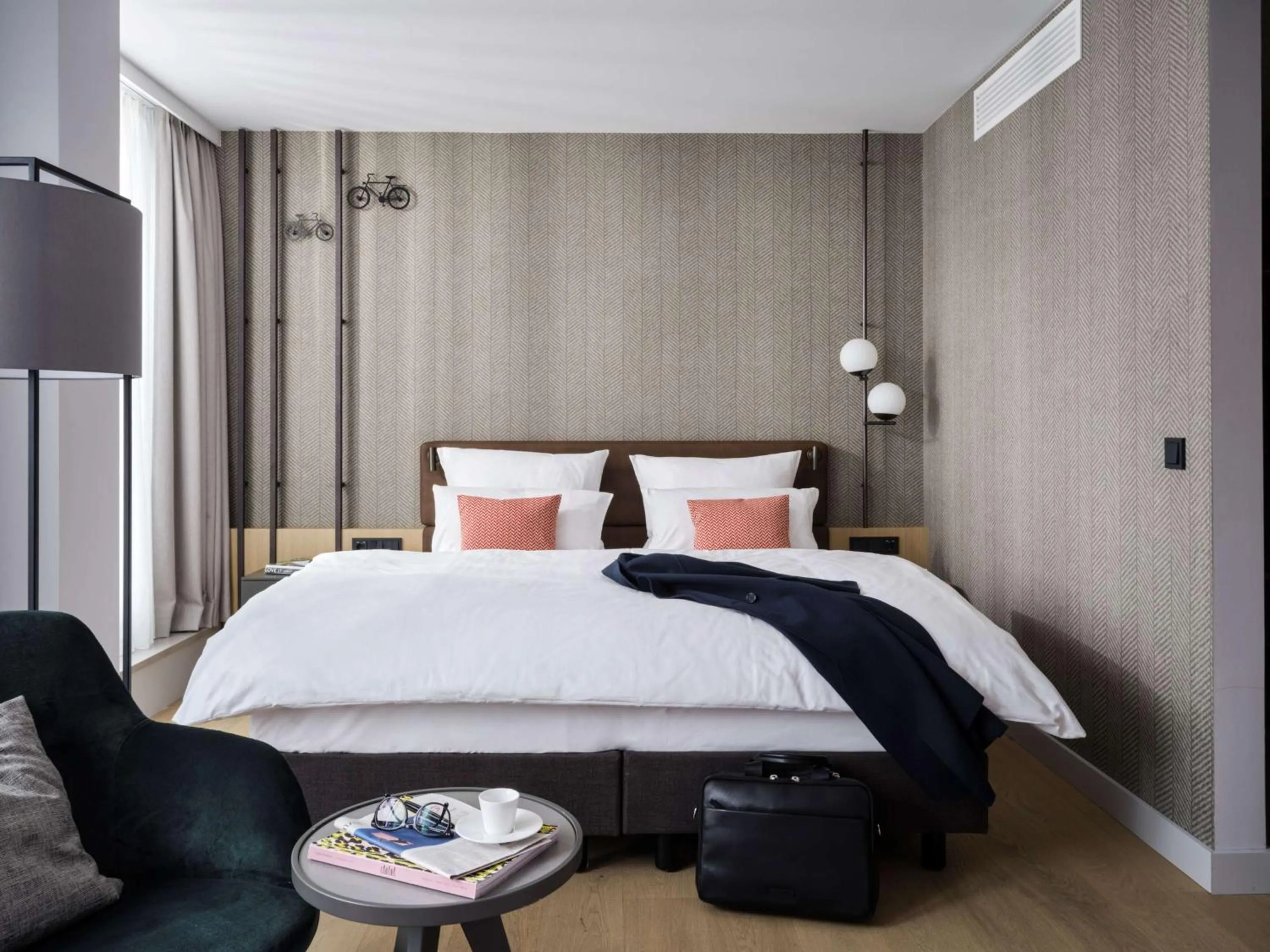 Bedroom, Bed in ATLANTIC Hotel Münster