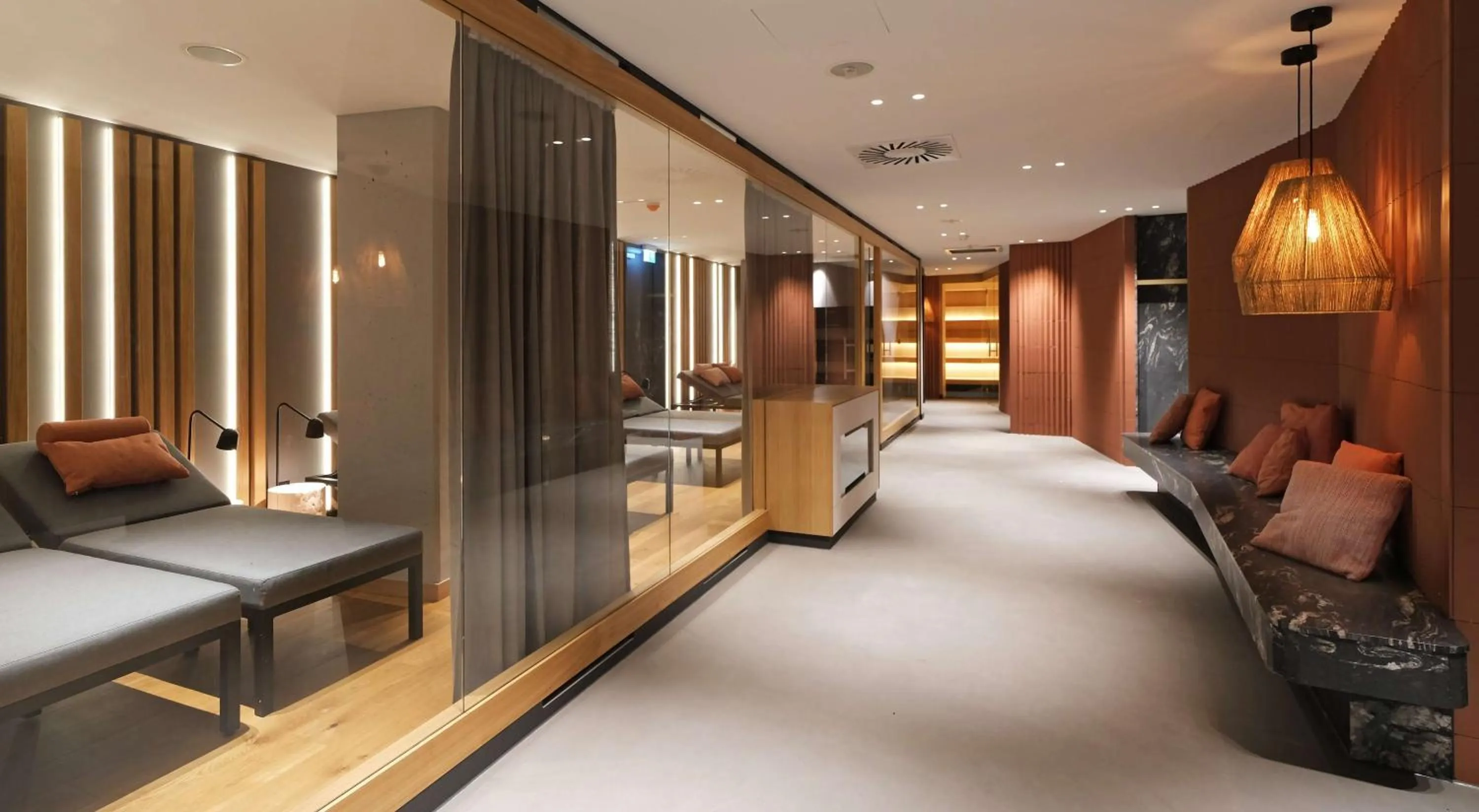 Sauna, Bed in ATLANTIC Hotel Münster