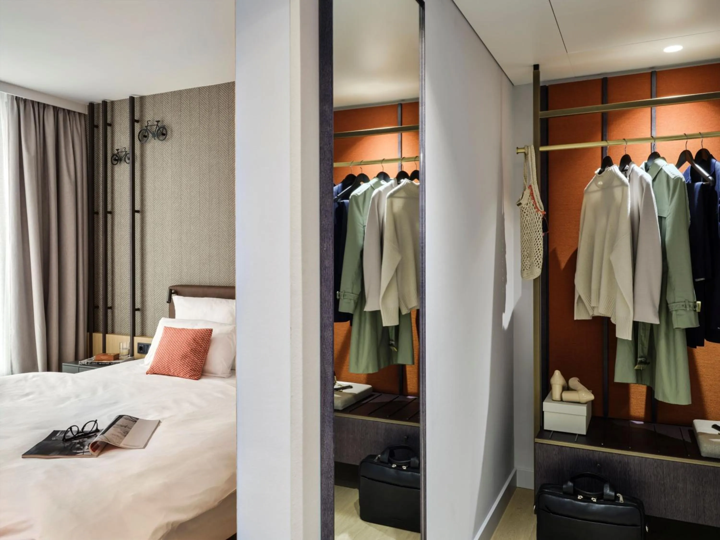 Bedroom, Bed in ATLANTIC Hotel Münster