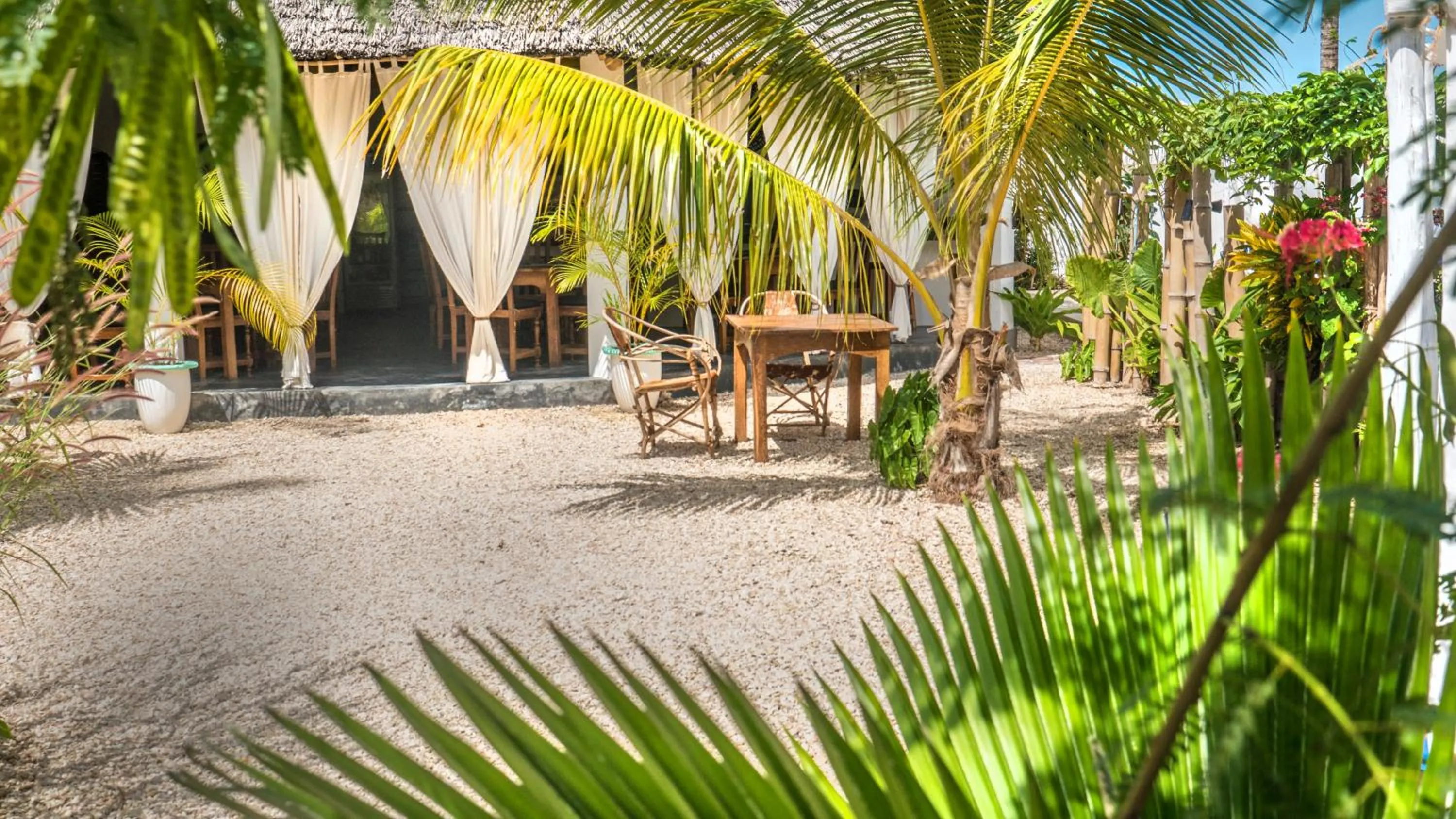 Restaurant/places to eat in Aurora Boutique Hotel Jambiani