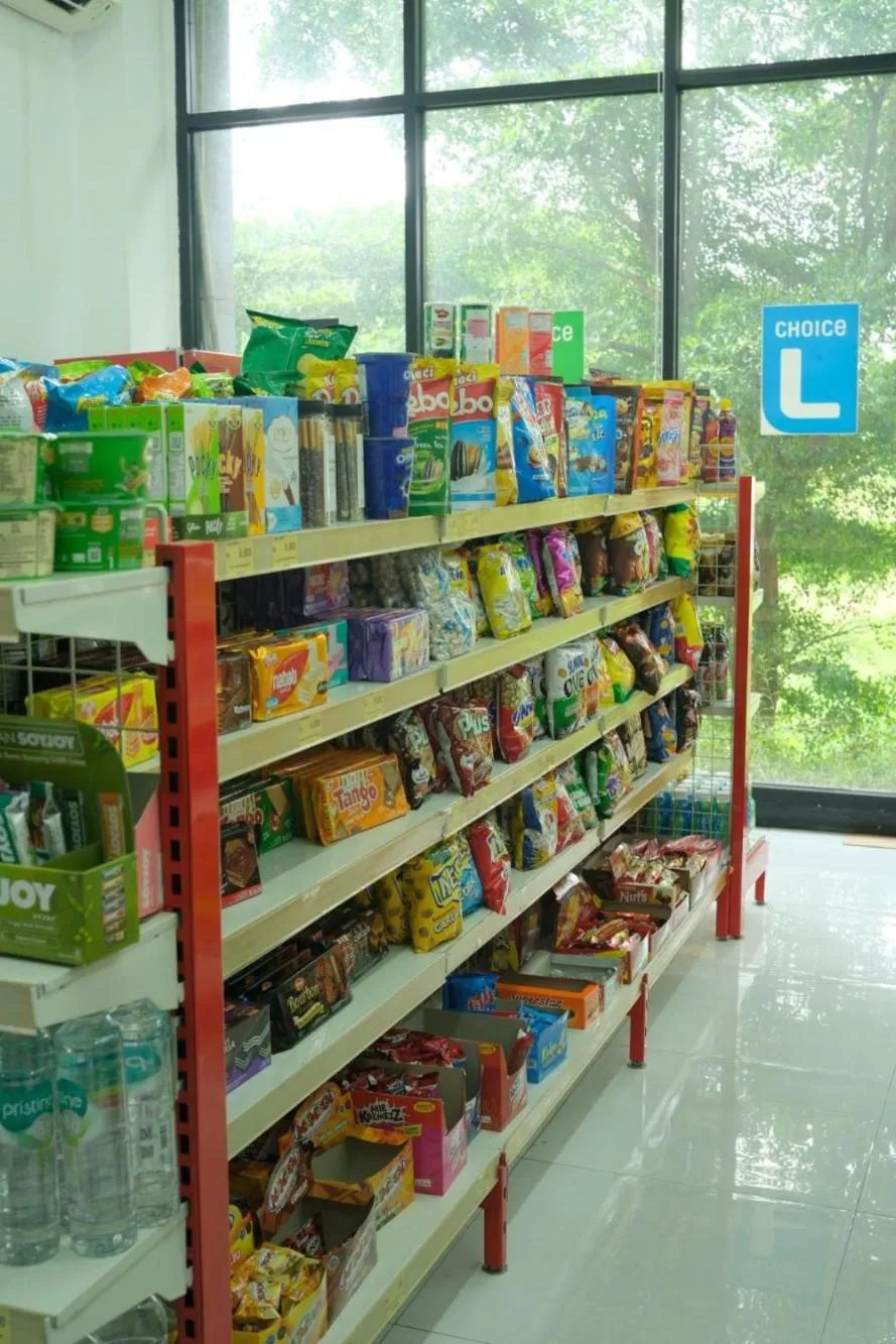 Supermarket/grocery shop in Cordova Suites