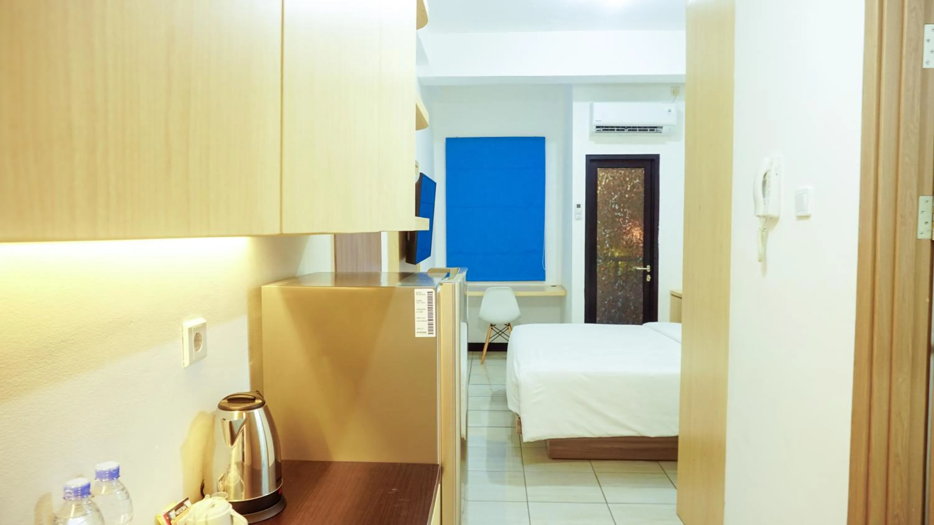 Bedroom, Bed in Cordova Suites