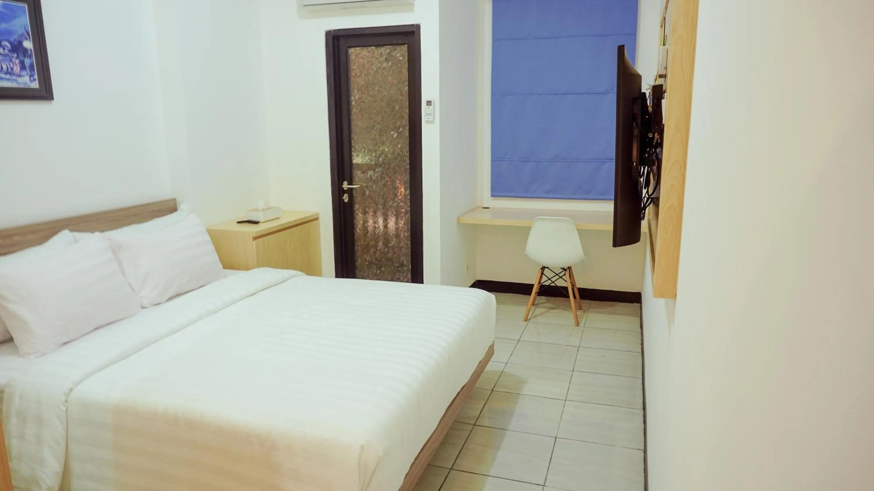 Bedroom, Bed in Cordova Suites