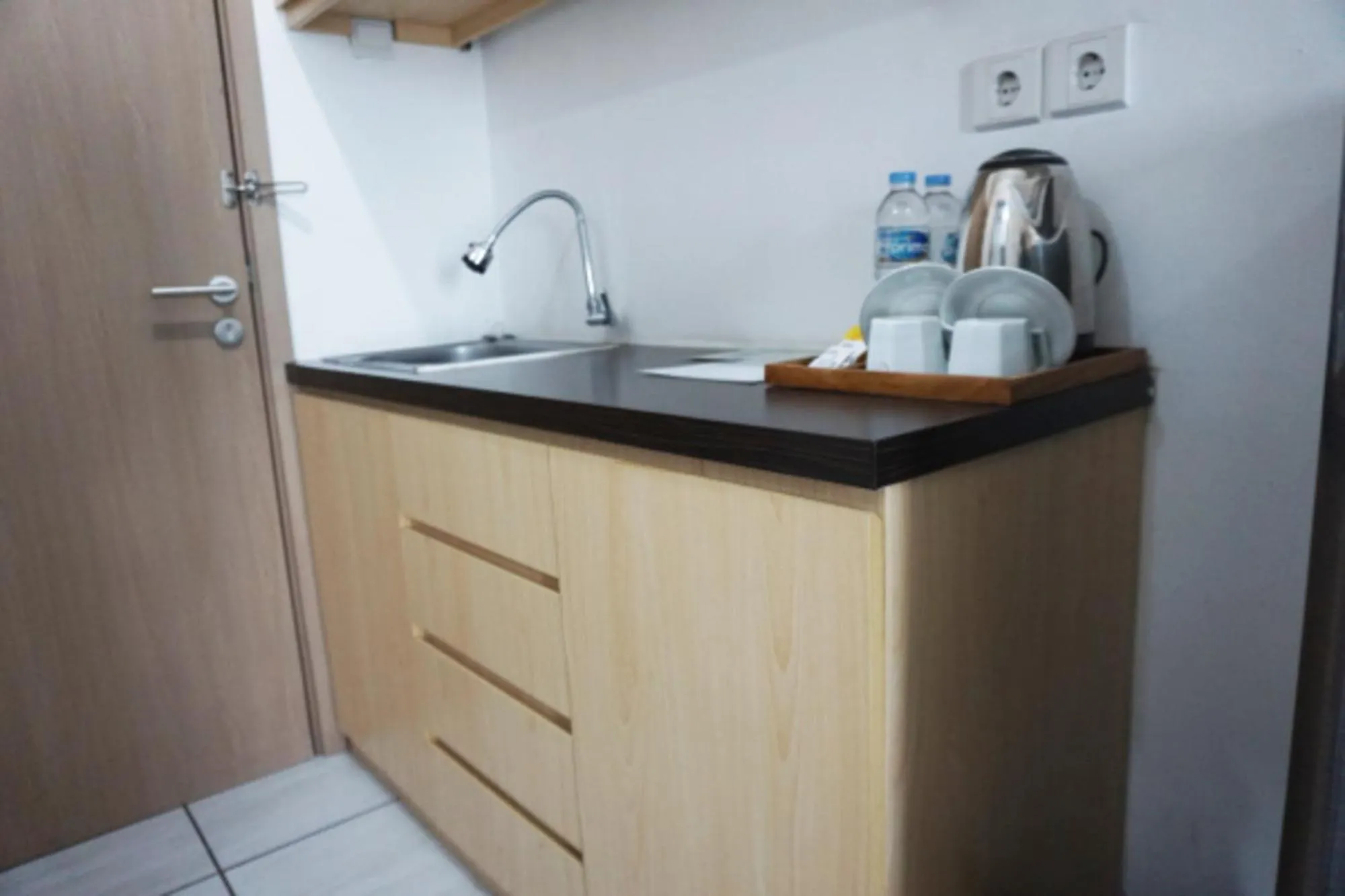 Photo of the whole room in Cordova Suites