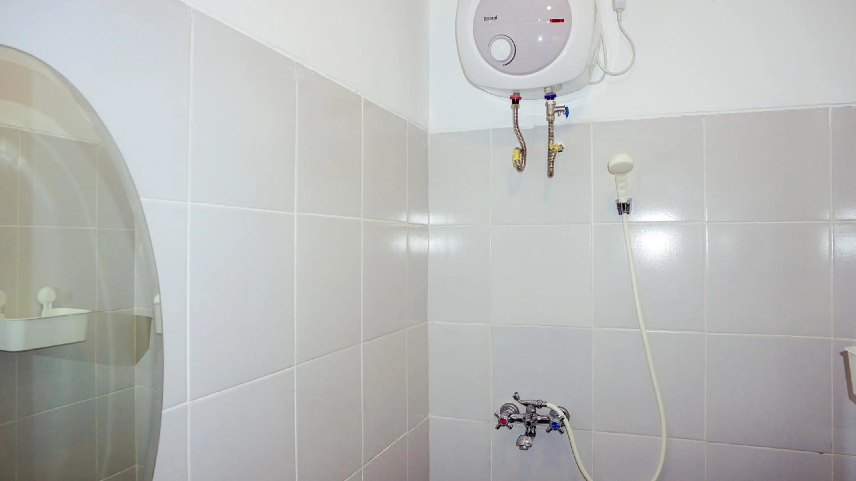 Bathroom in Cordova Suites