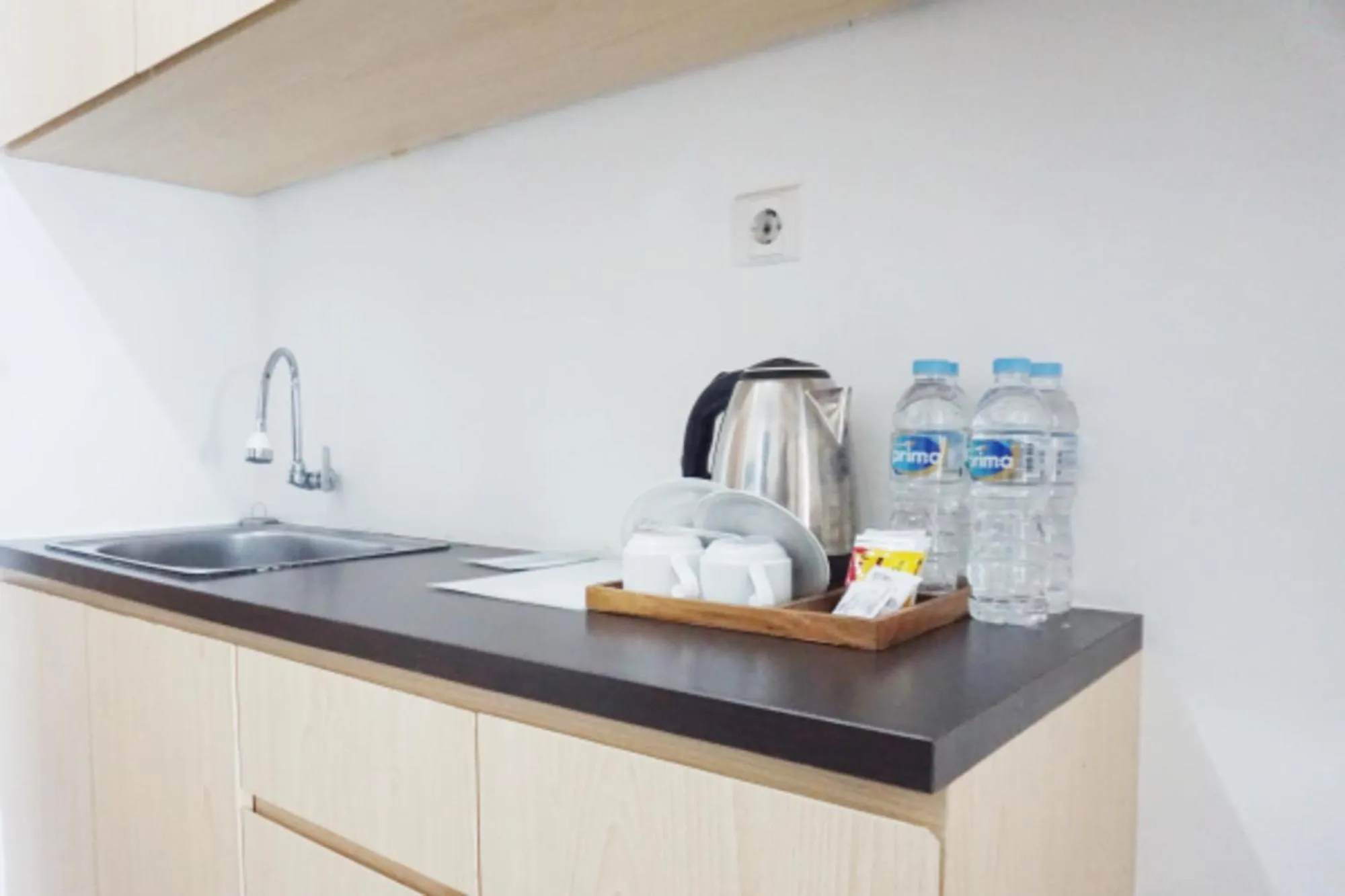 Photo of the whole room in Cordova Suites