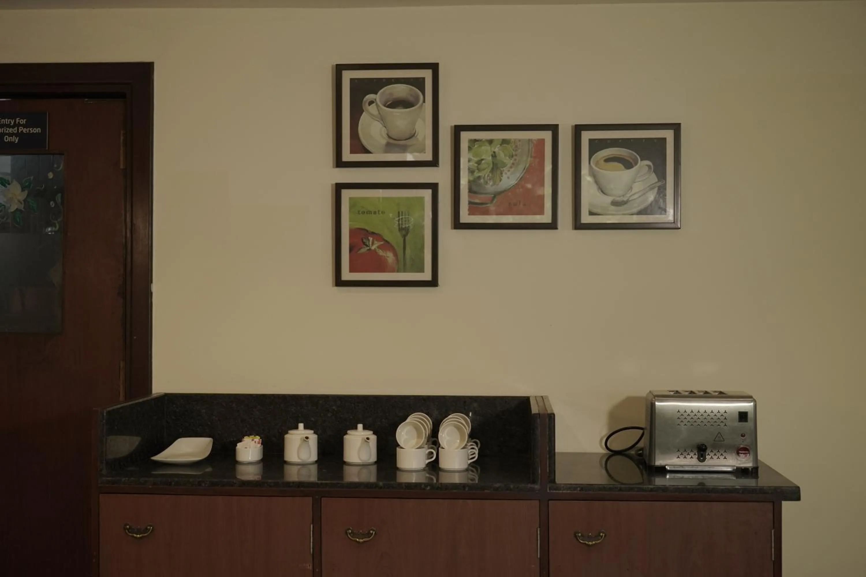 Coffee/tea facilities in Trevon Hotels & Resorts Goa