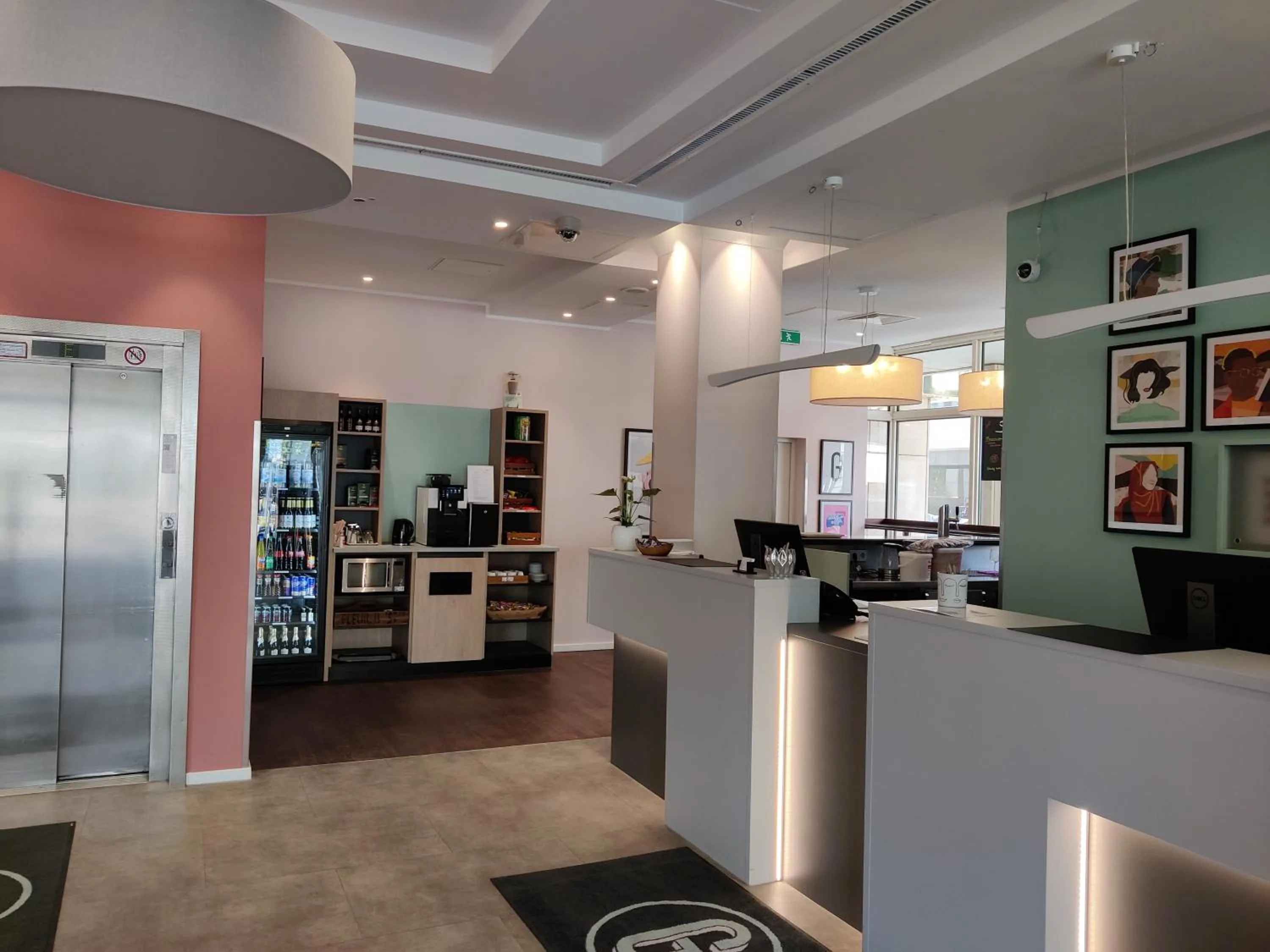 Lobby or reception in Garner Hotel Wiesbaden City by IHG