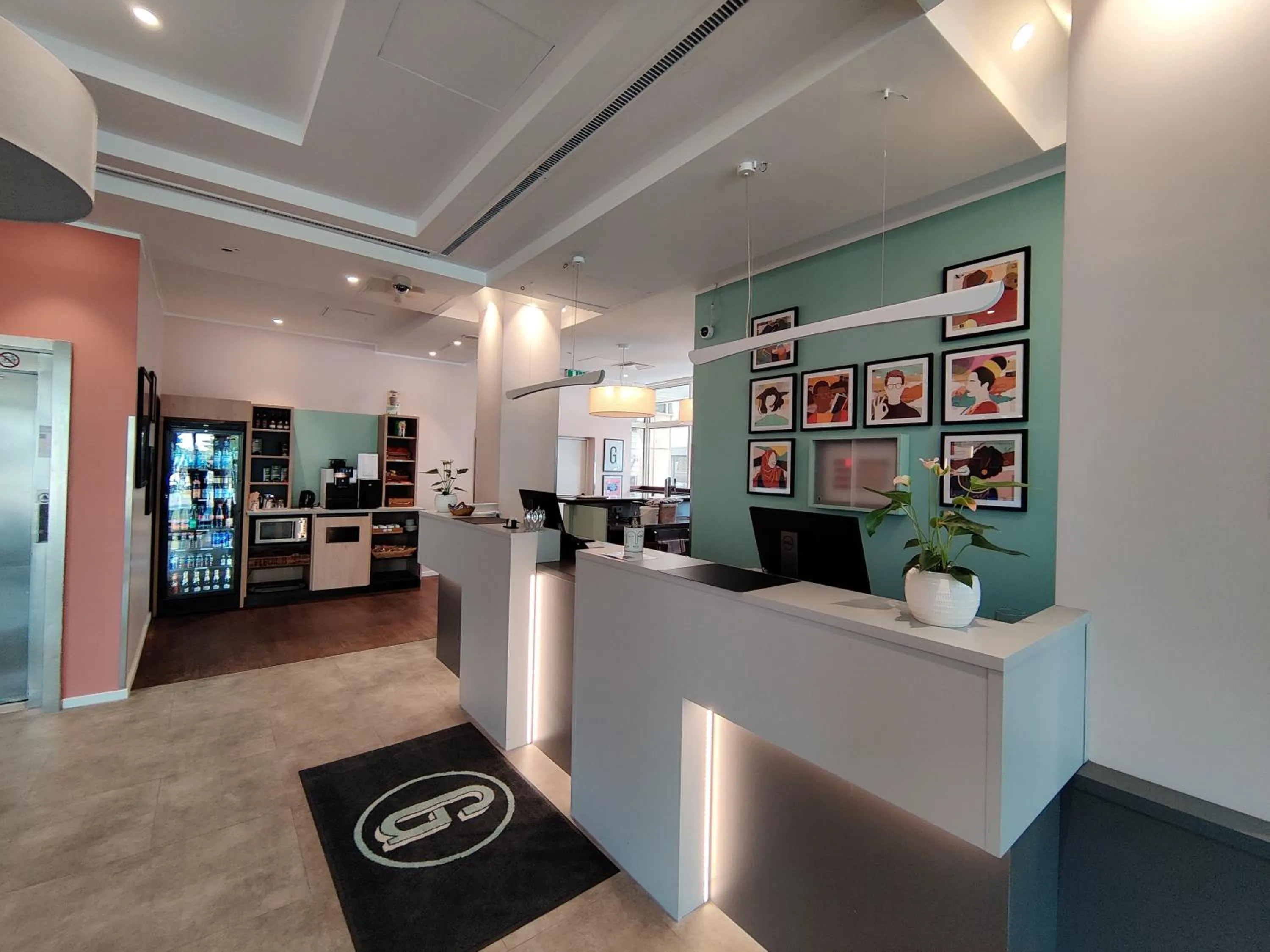 Lobby or reception in Garner Hotel Wiesbaden City by IHG