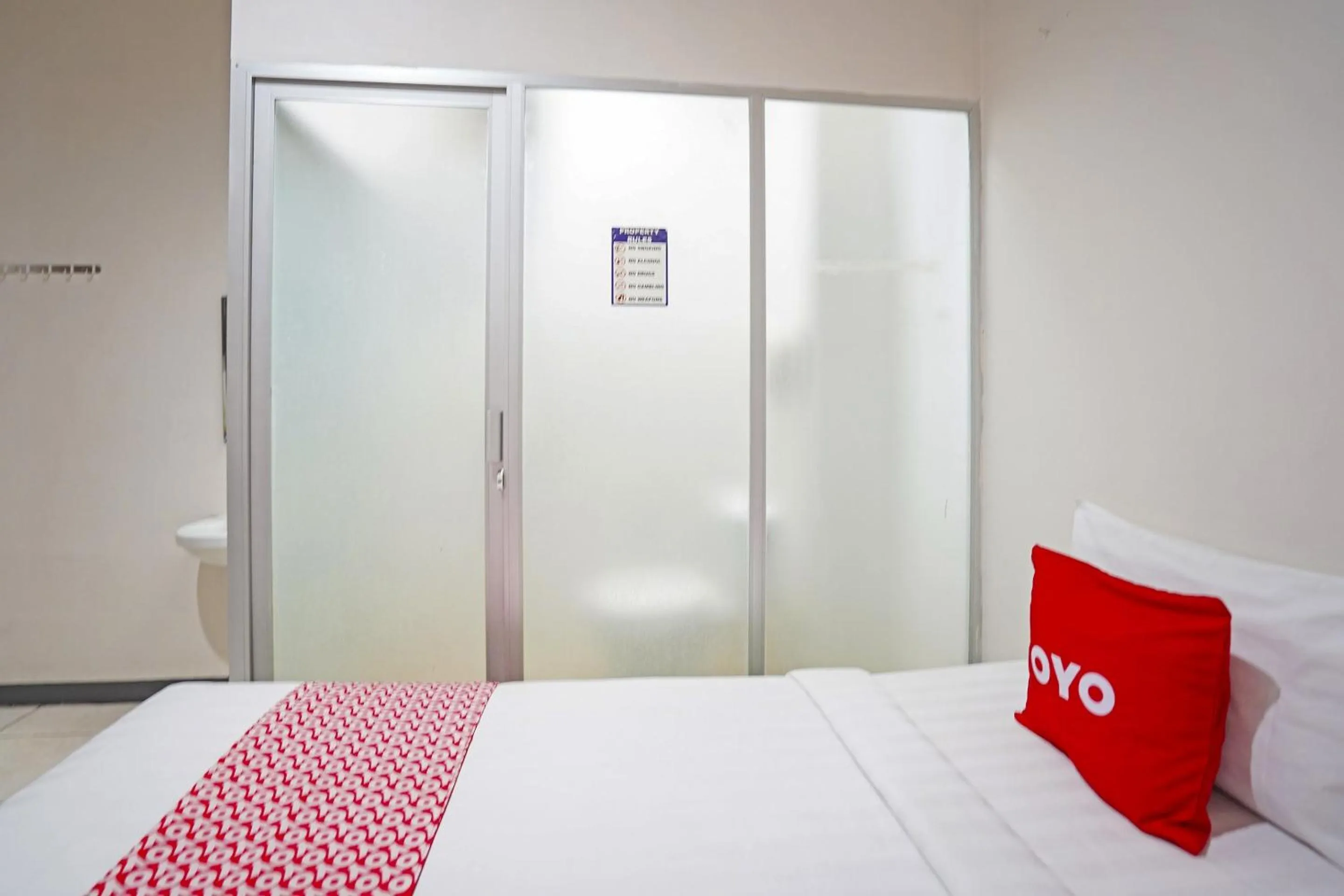 Bedroom in OYO Flagship 90890 Bratang Gede Residence