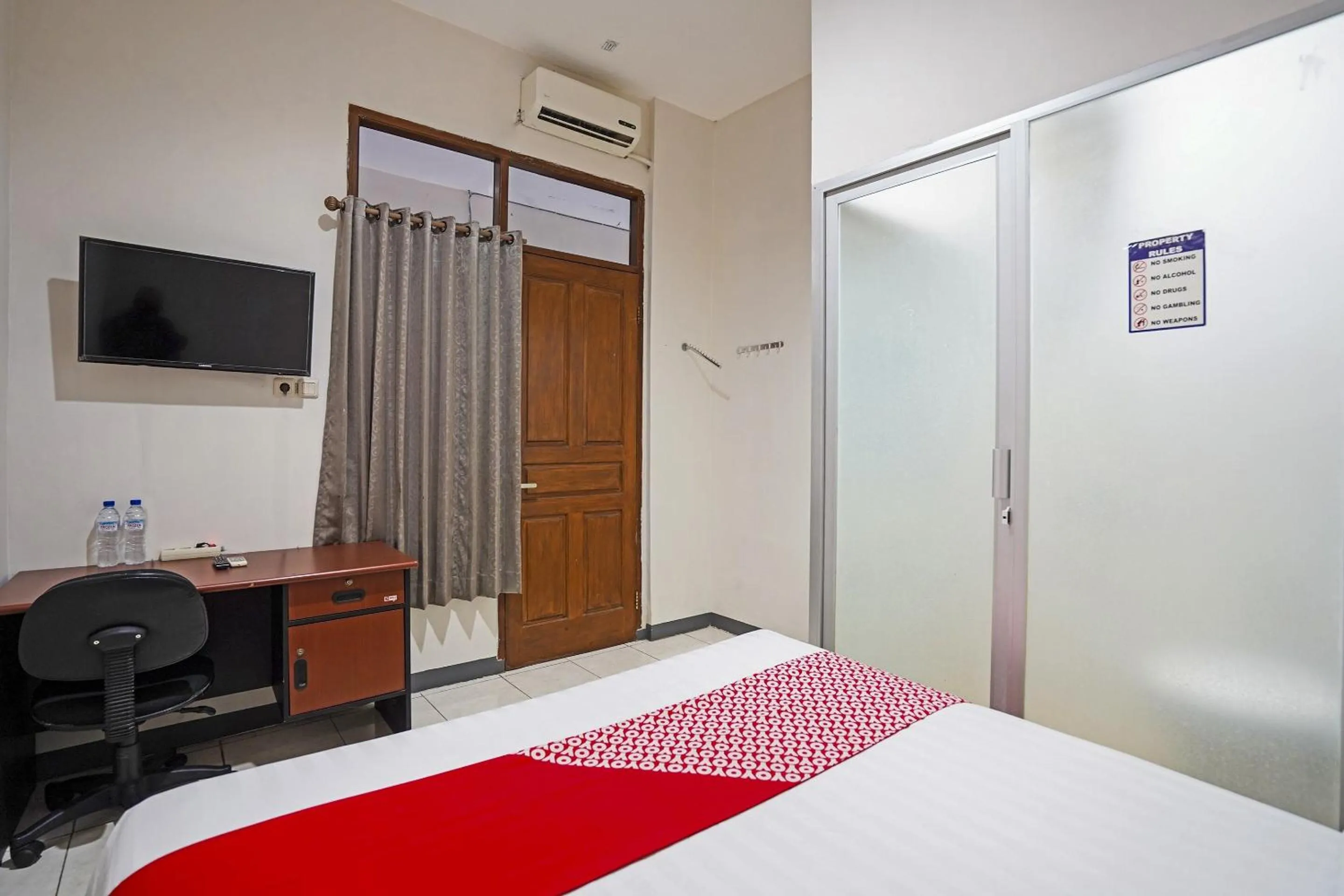 Bedroom in OYO Flagship 90890 Bratang Gede Residence