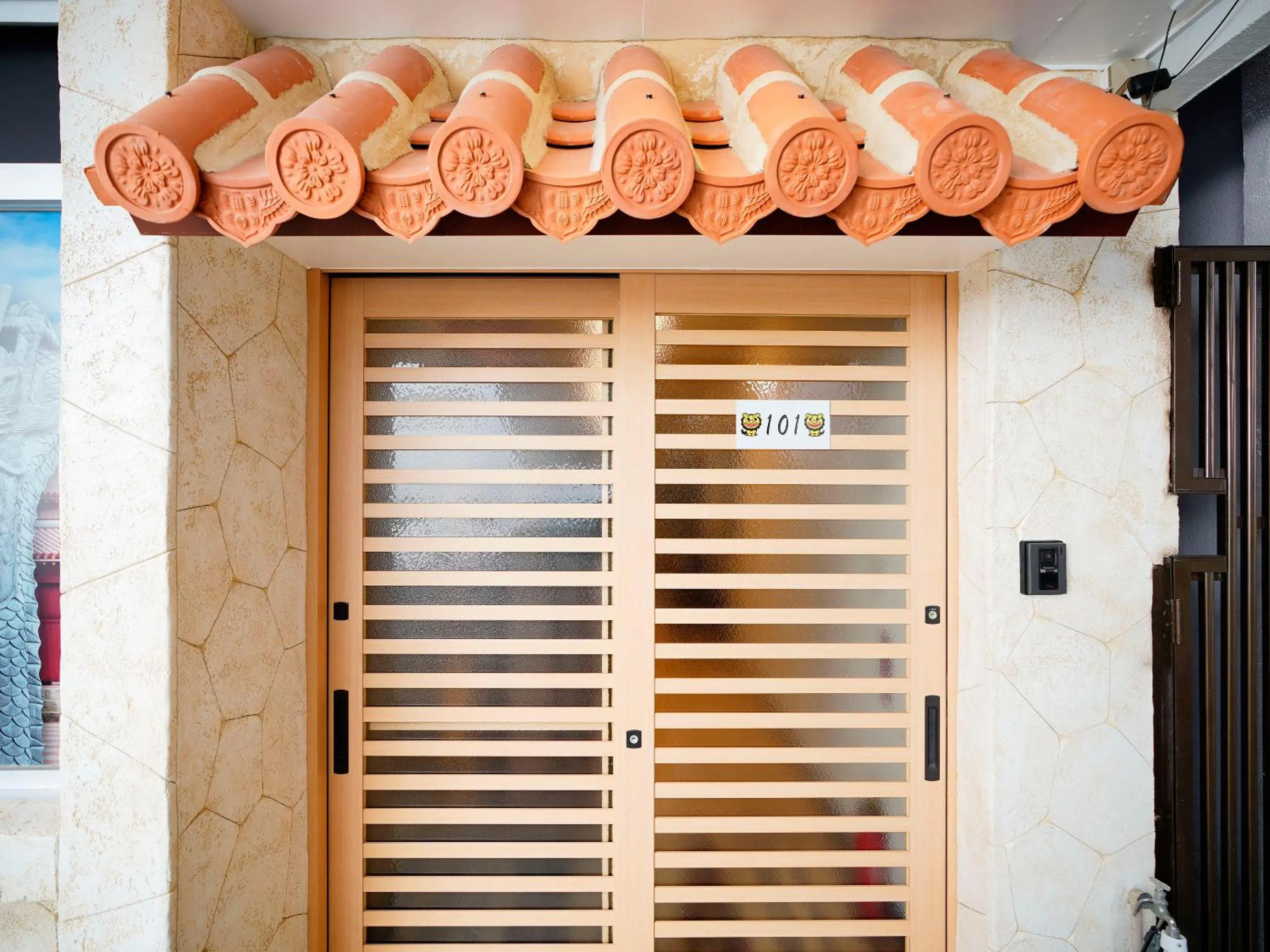 Facade/entrance in Mcity in Maejima