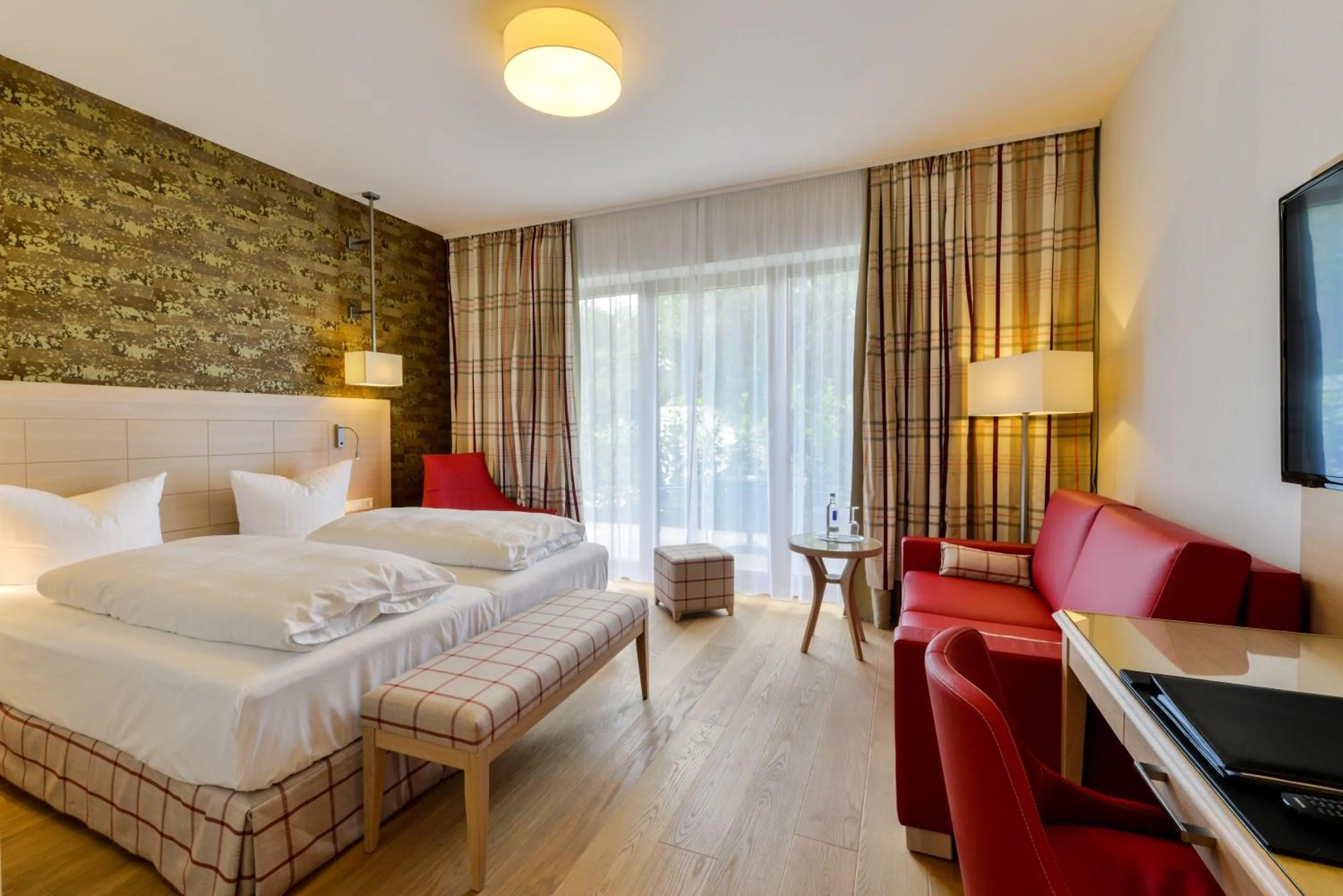 Photo of the whole room, Bed in Hotel Pöker