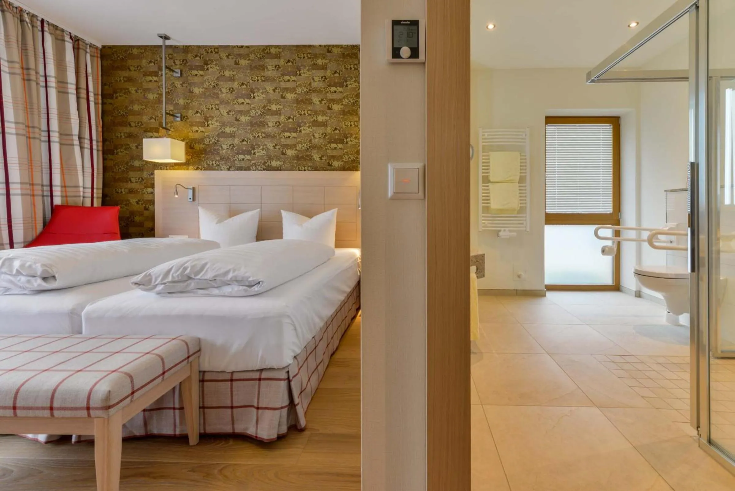 Photo of the whole room, Bed in Hotel Pöker