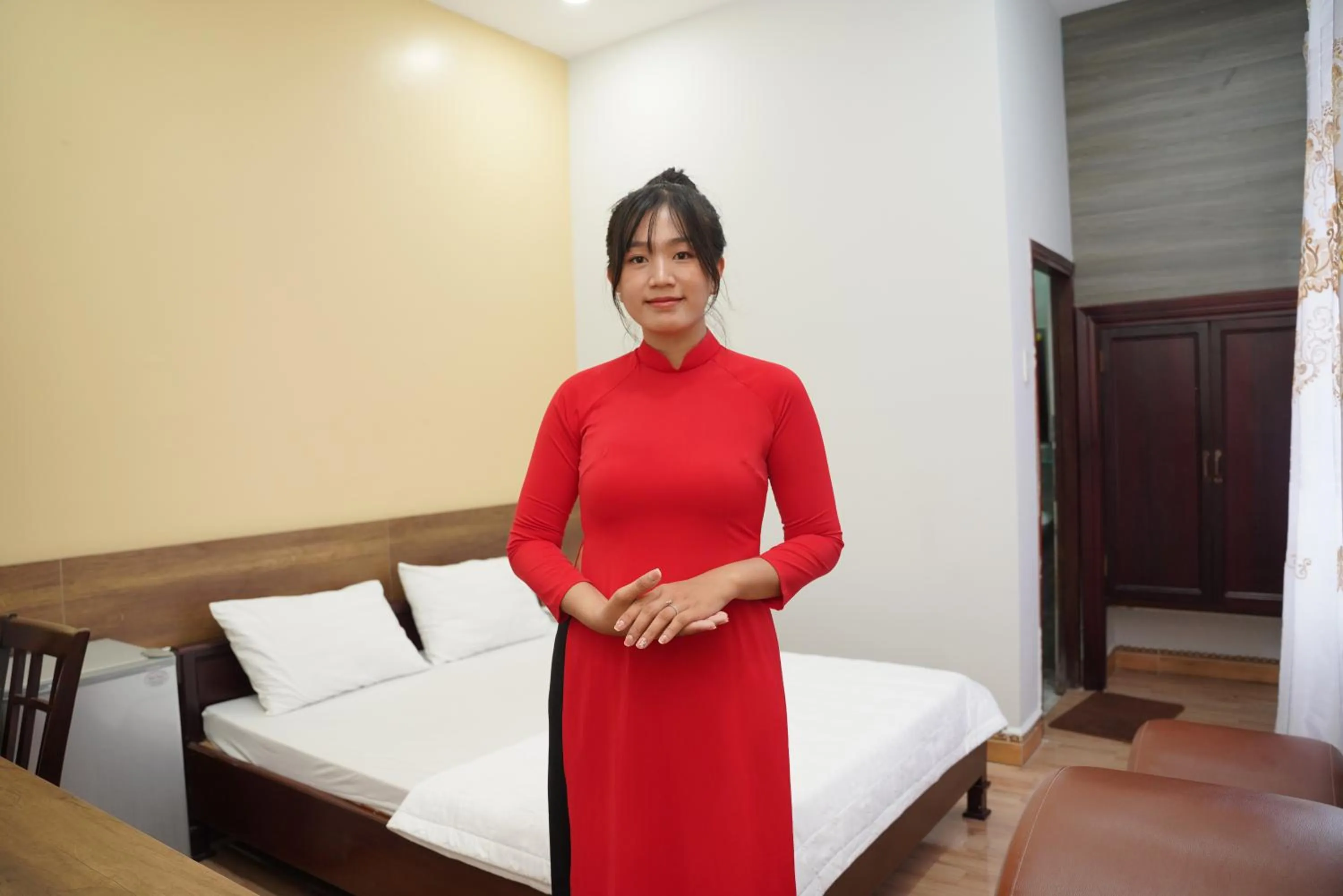 Photo of the whole room, Bed in KHÁCH SẠN ĐẾ VƯƠNG