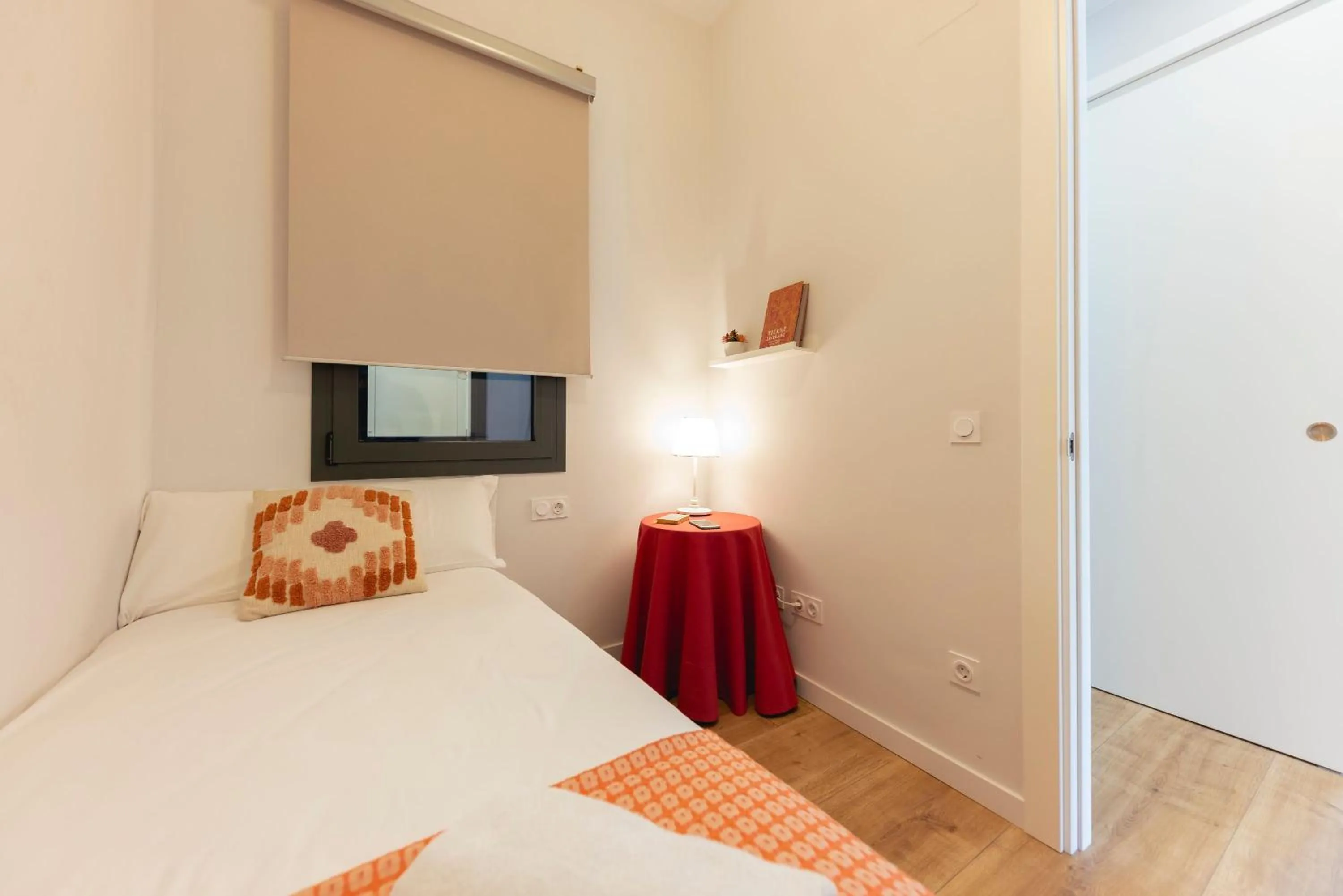 Bedroom, Bed in Bravissimo Riu Onyar, modern 3 bedroom apartment